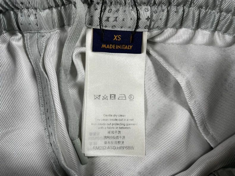 Louis Vuitton Louis Vuitton size xs Star presbyopia full of logo shorts Size US 28 / EU 44 - 3 Thumbnail