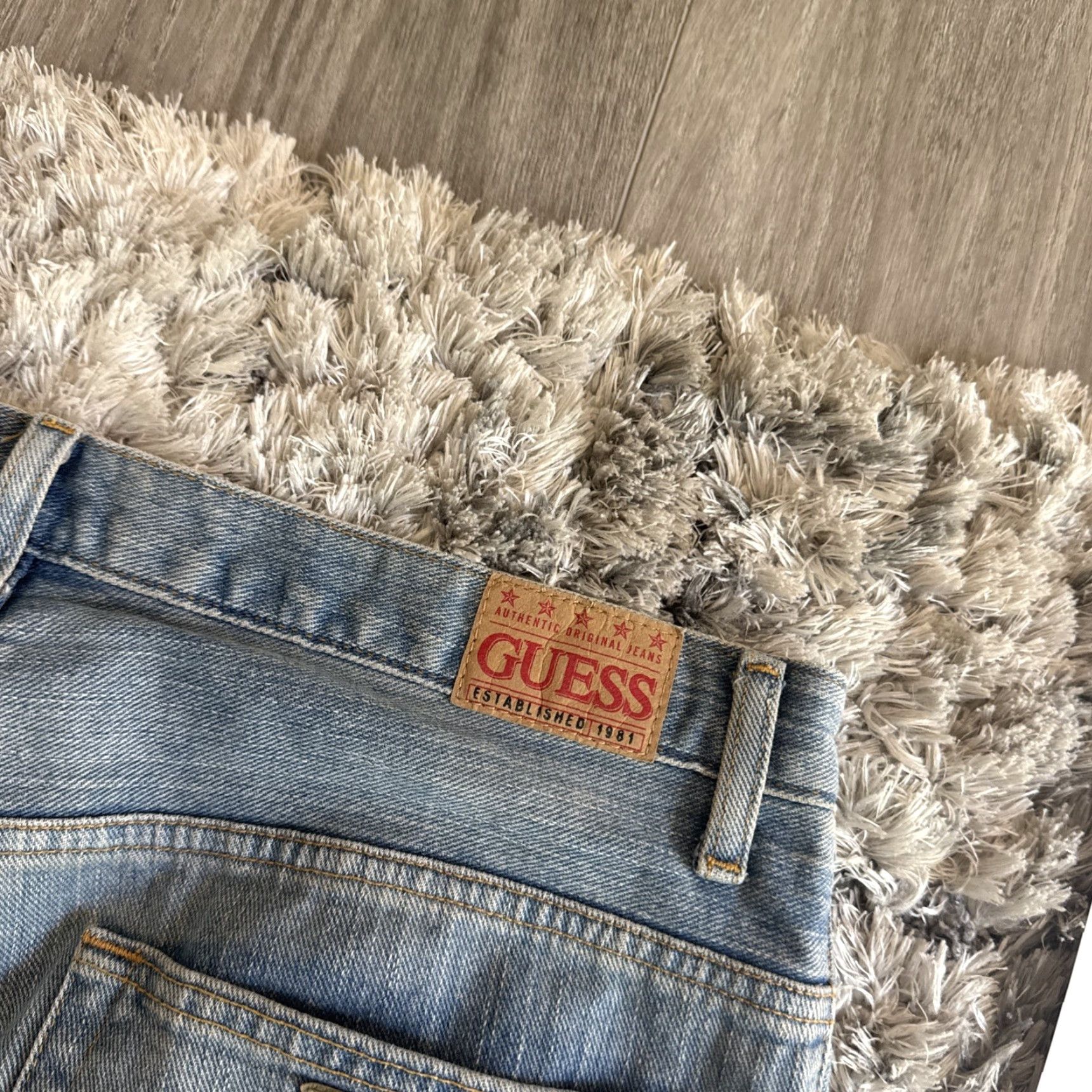 Guess VINTAGE Guess Jeans Denim Embroidered Y2K 90s 00s Wide-Leg Blue 34x34 Mens Size 34 Inseam 32 Size US 34 / EU 50 - 4 Thumbnail