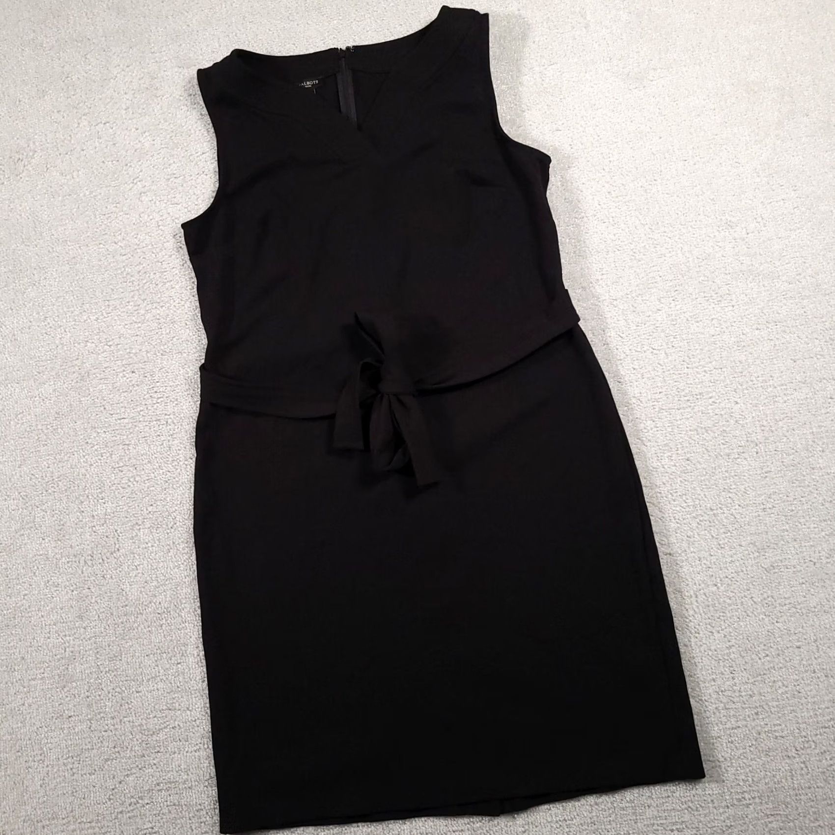 Talbots Talbots Dress Women 12P Petite Black Sleeveless V-Neck Belted Knee Length Dress Size XL / US 12-14 / IT 48-50 - 2 Thumbnail