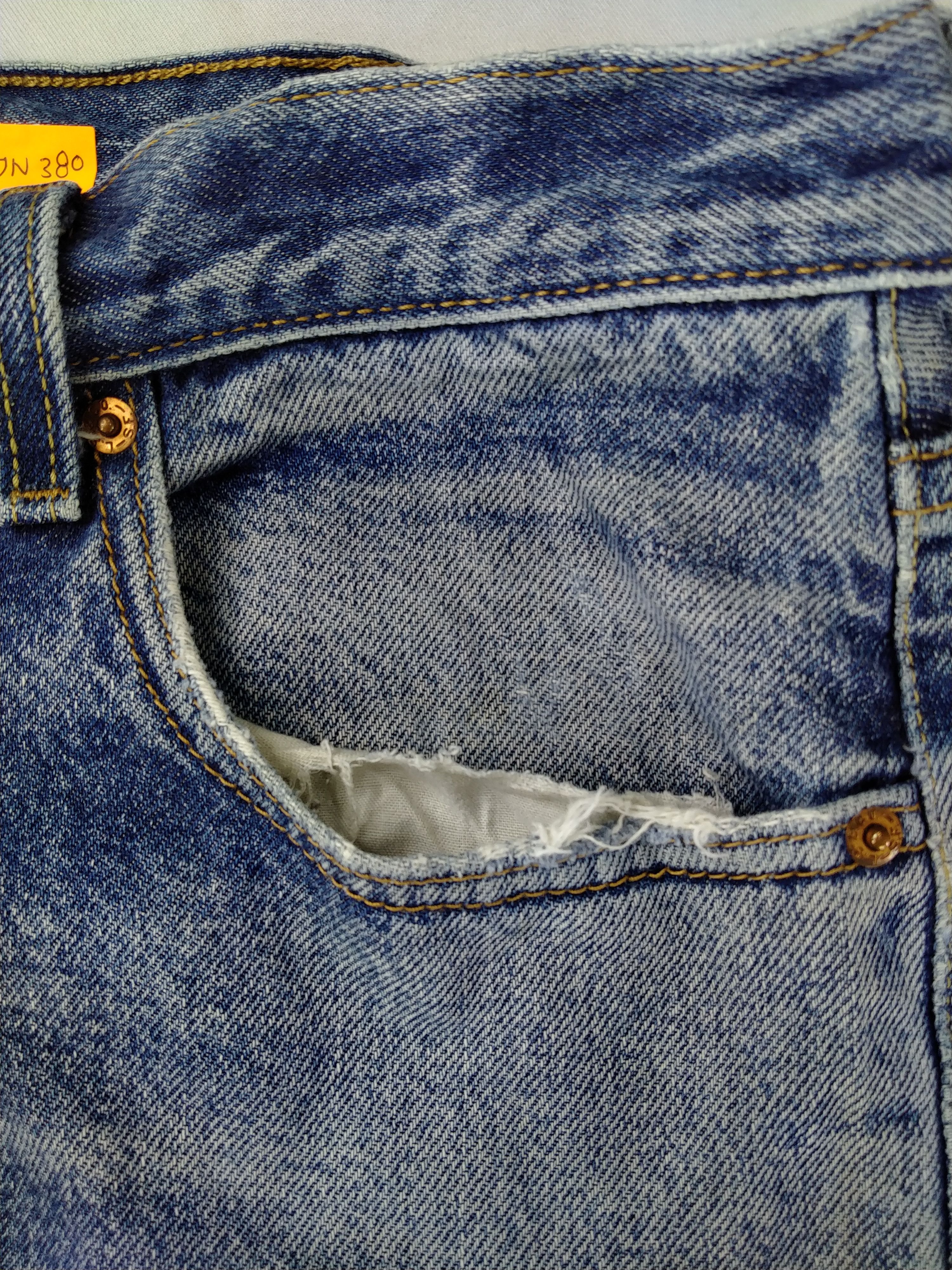 Levi's Vintage Levi's 505 Regular Fit Denim 35 x 28 Denim -JN380 Size US 35 - 12 Thumbnail