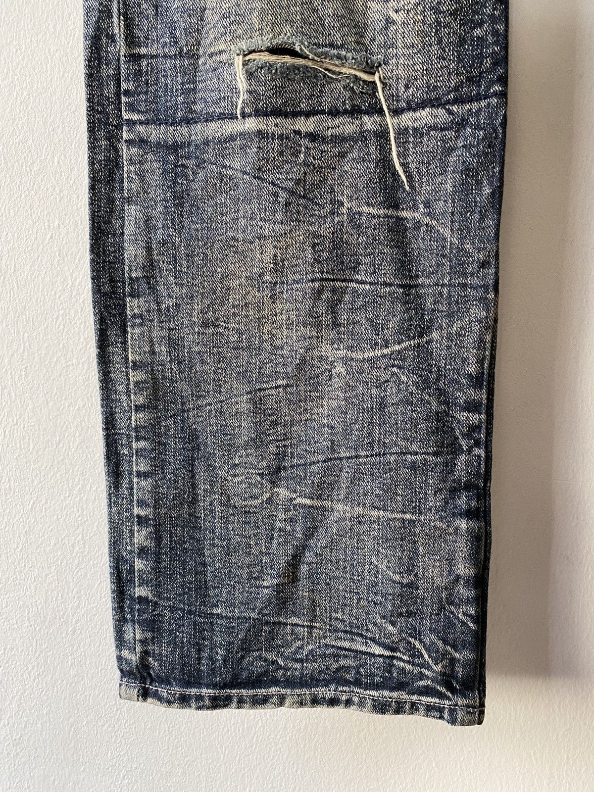 Japanese Brand Japanese Brand Root Three Skulls Design Distressed Denim Size US 32 / EU 48 - 4 Thumbnail