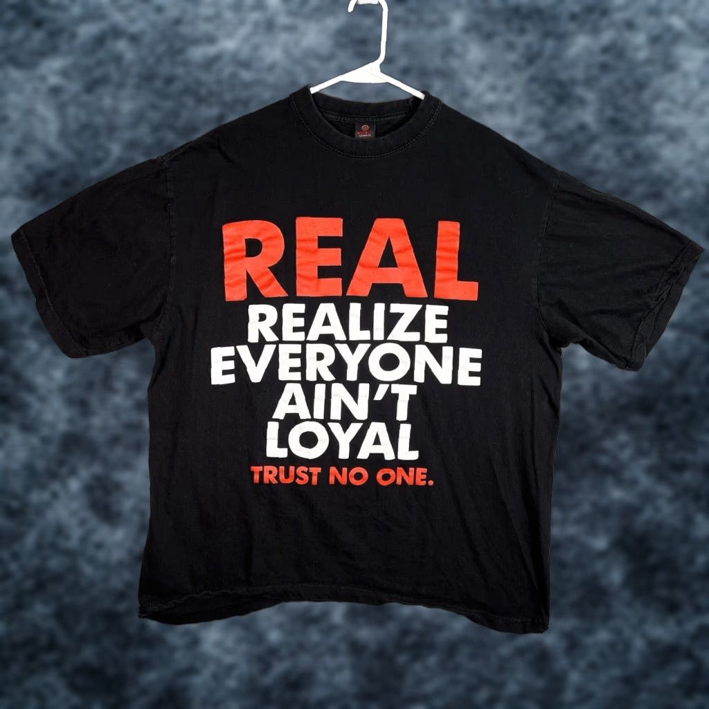 Vintage VINTAGE Iced Out Clothing T Shirt Men's 3XL Black 2000s Graphic Tee Trust No One Ain't Loyal Sport Beach Style Size US XXL / EU 58 / 5 - 1 Thumbnail