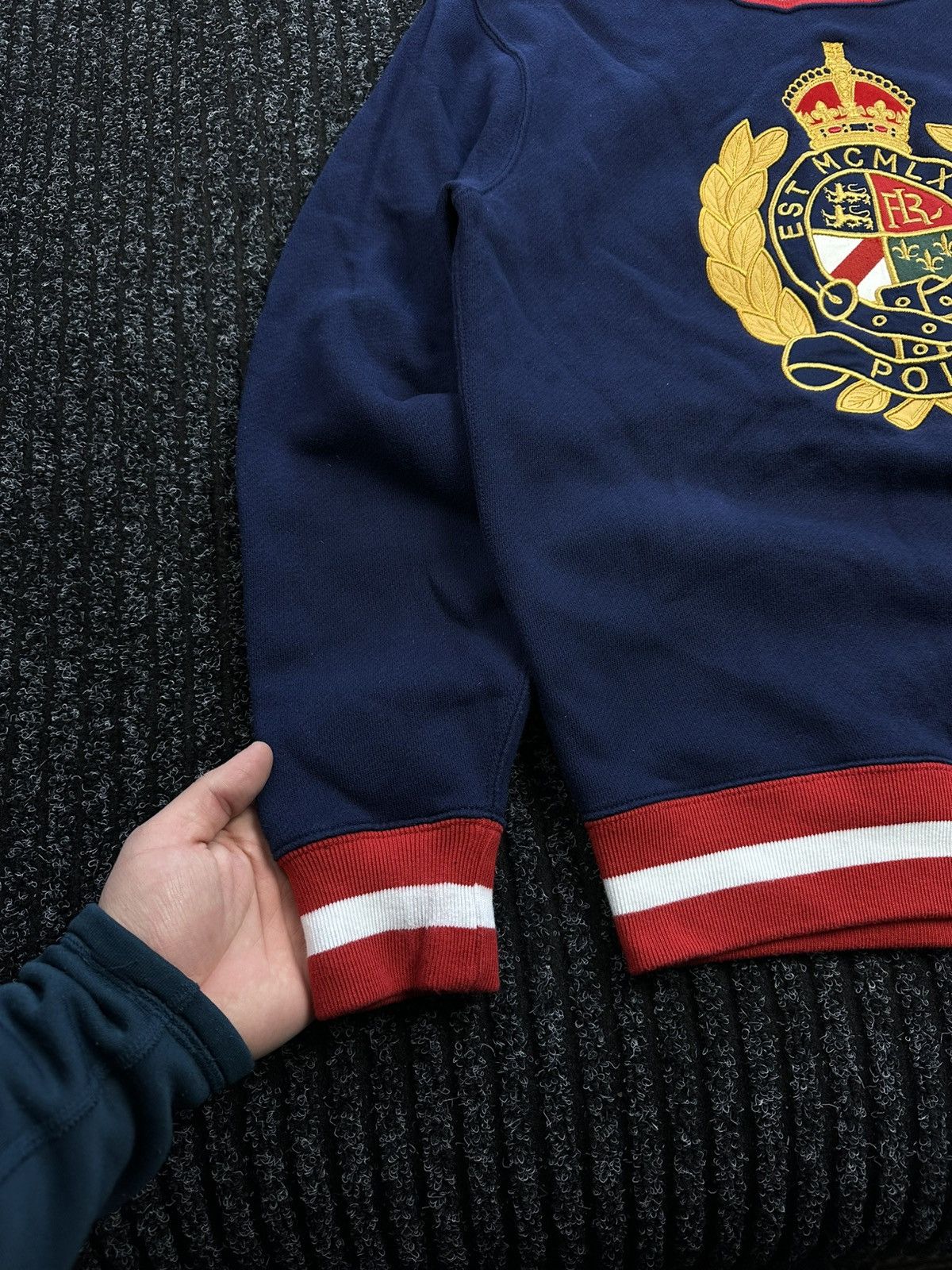 Polo Ralph Lauren Polo Ralph Lauren Yale Crest Crown Crewneck Sweatshirt Size US M / EU 48-50 / 2 - 3 Thumbnail