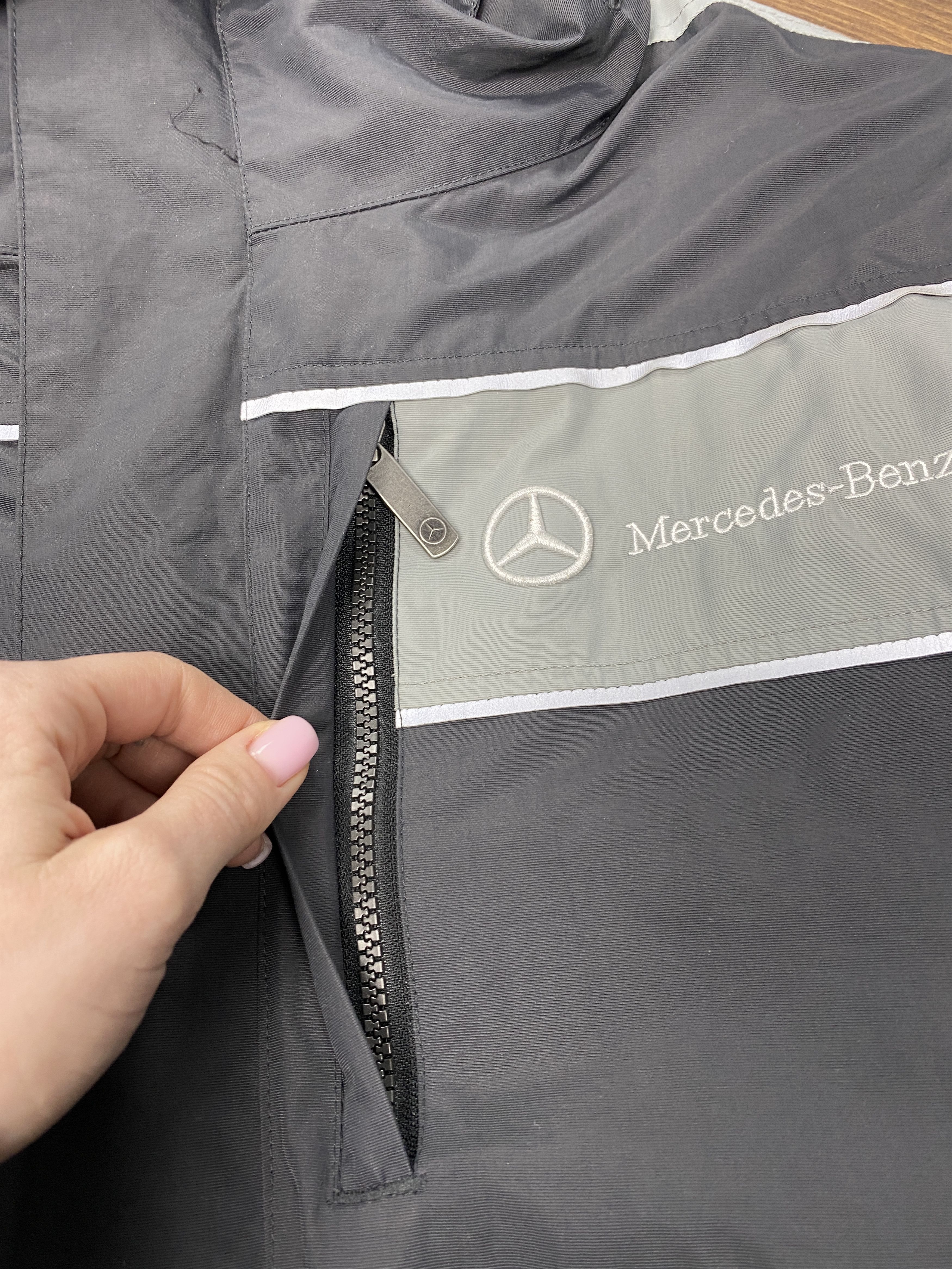 Mercedes-Benz Mercedes Benz vintage nylon waterproof jacket y2k Size US XL / EU 56 / 4 - 4 Thumbnail