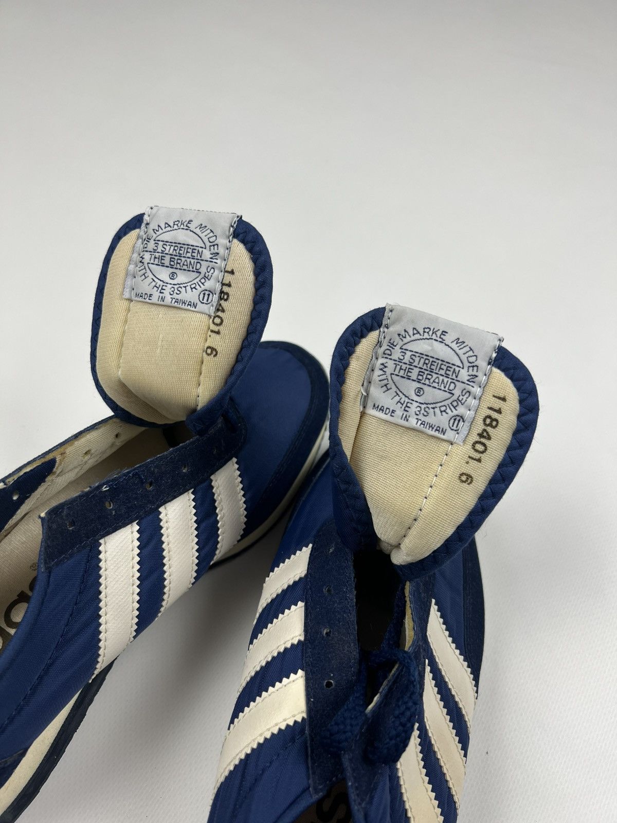 adidas gazelle silver green womens Vintage Adidas Universal Sneakers US 9  dla dushy