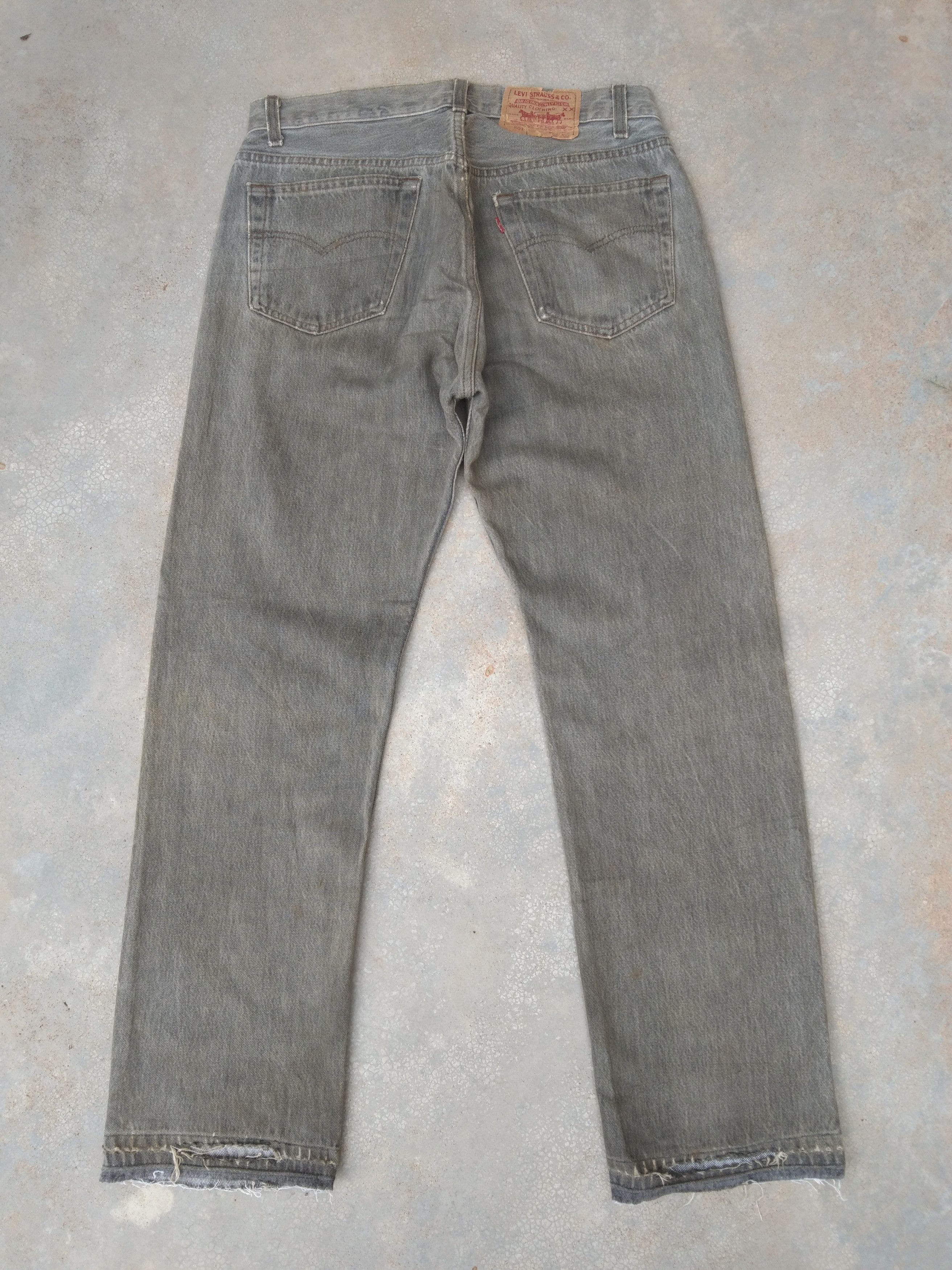 Levi's × Vintage 80s Vintage Levis 501 USA Rusty Grey Distressed Jeans 32x30 Size US 32 / EU 48 - 2 Thumbnail