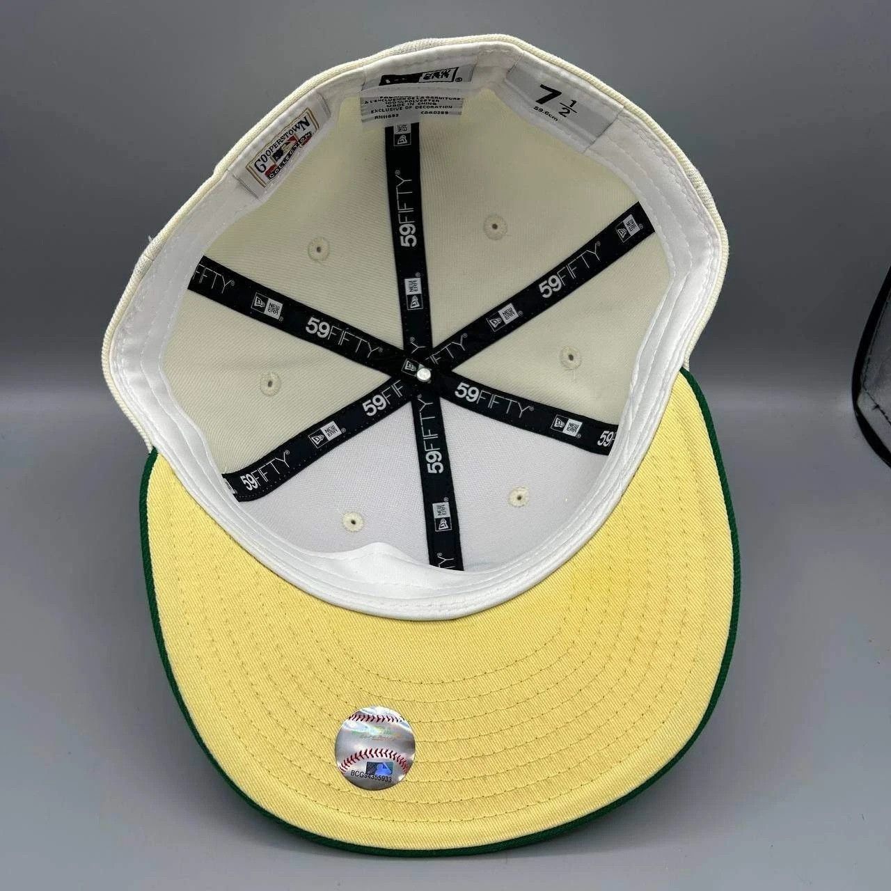 New Era Toronto Blue Jays Hat Men 7 1/2 White Green MLB Fitted Cap Size ONE SIZE - 2 Thumbnail