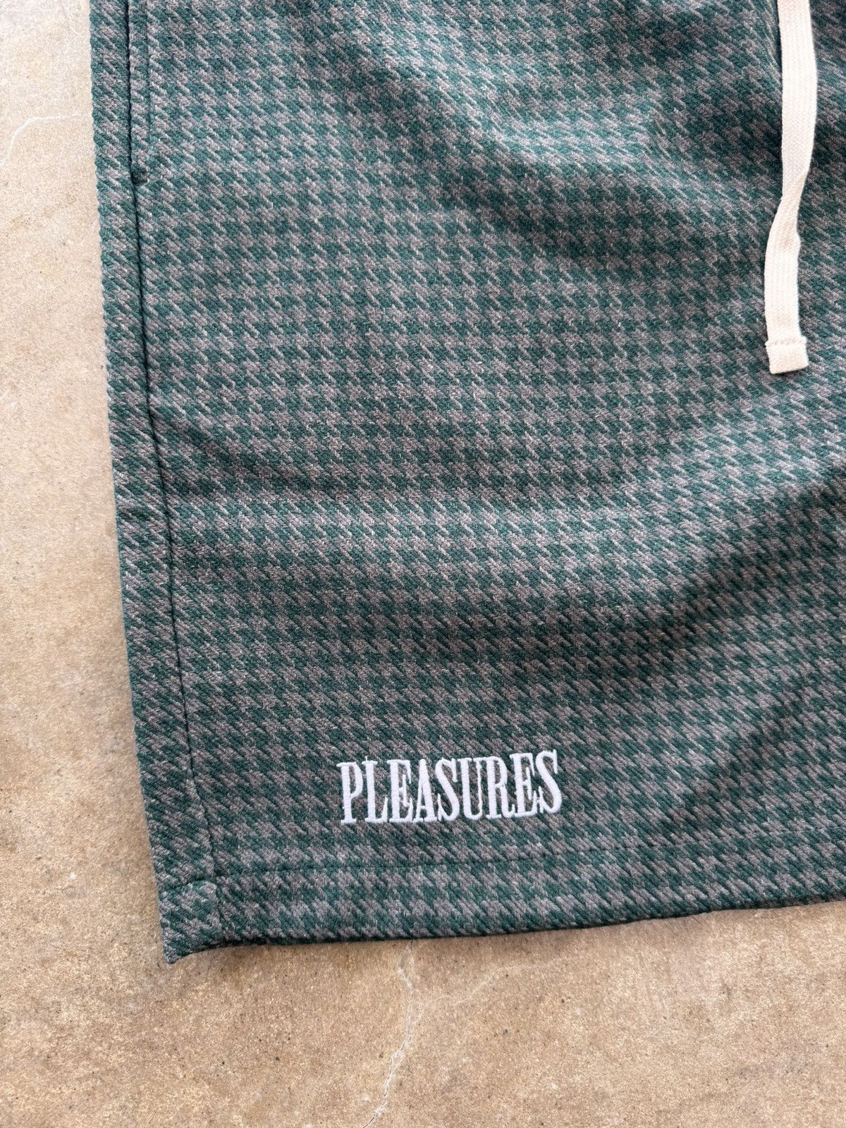 Pleasures Pleasures Intercept Houndstooth Shorts 2XL Size US 38 / EU 54 - 4 Thumbnail