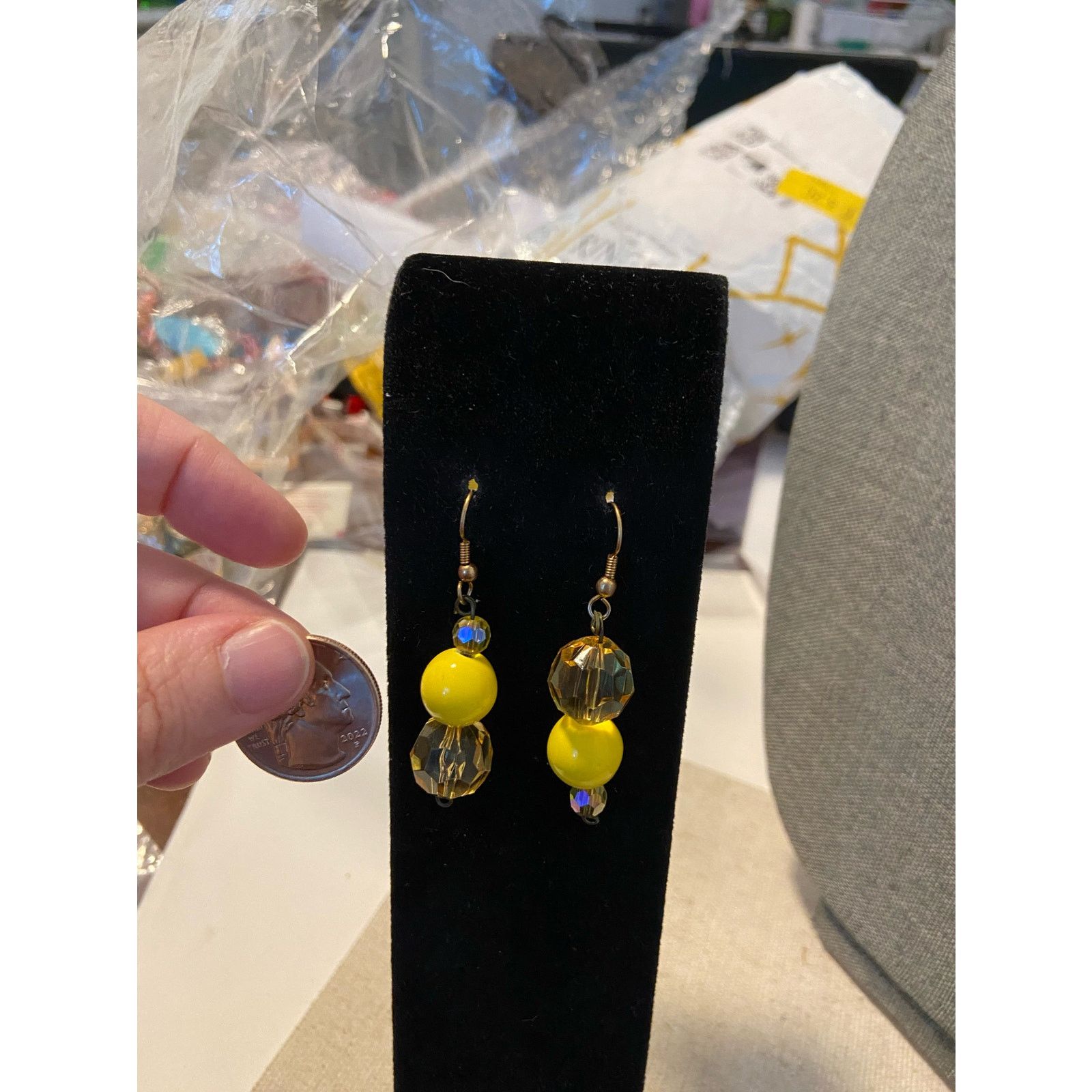Handmade yellow bead earrings Size ONE SIZE - 2 Thumbnail