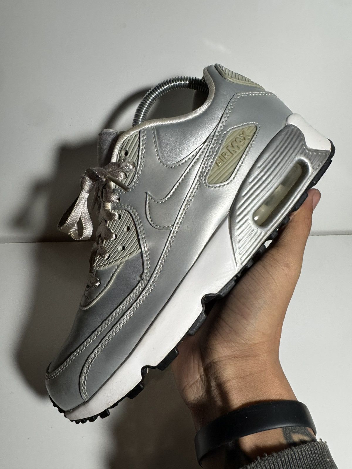 Nike Nike Air Max 90 GS “Metallic Silver Grey” Size US 8 / IT 38 - 1 Thumbnail
