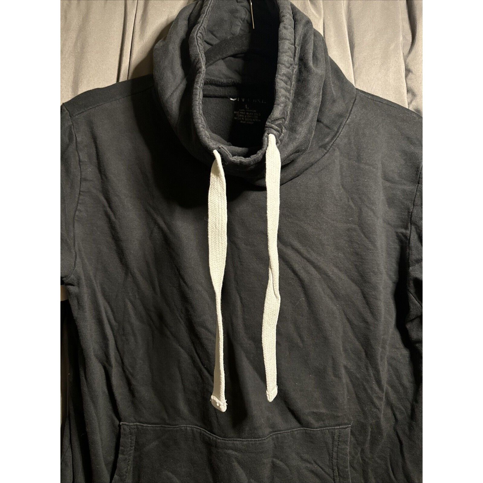 Kicks On Fire ON FIRE Black Sweatshirt High Neck WOMEN SIZE LARGE Varsity Size L / US 10 / IT 46 - 2 Thumbnail