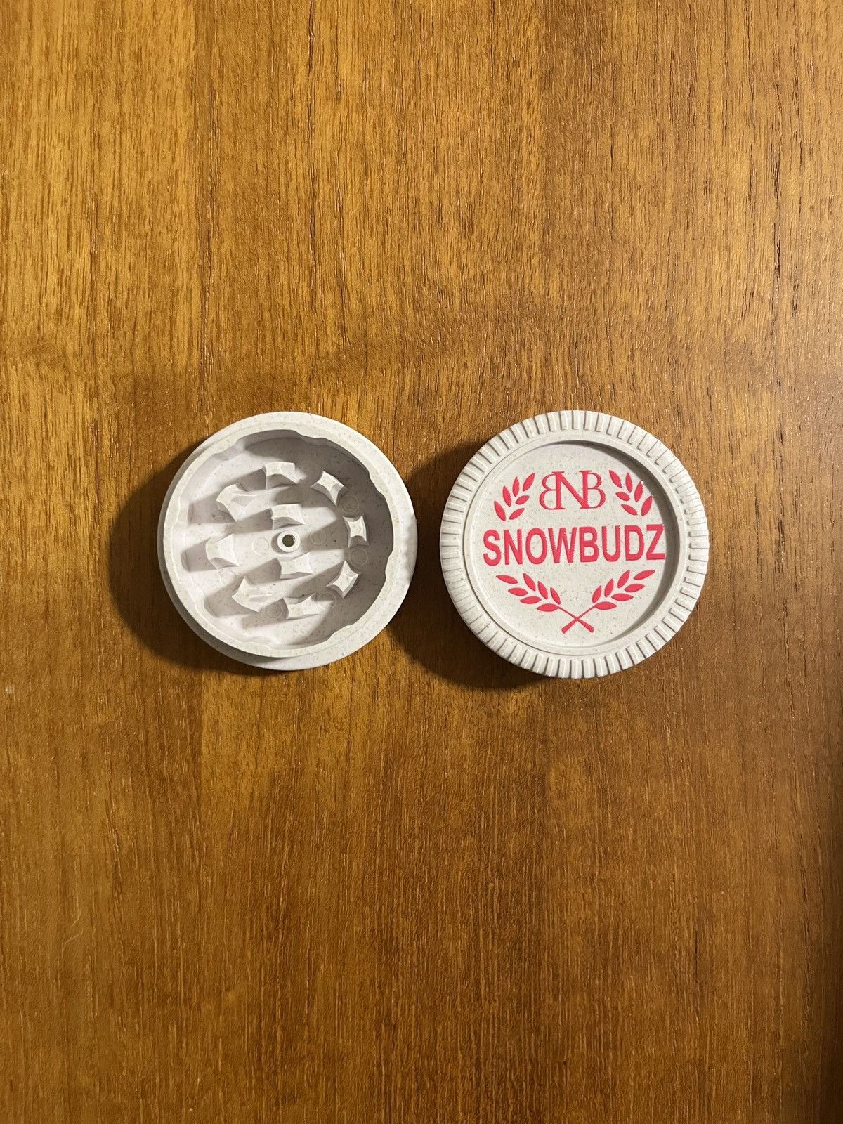 Drain Gang Snow Strippers x Snow Budz Grinder Size ONE SIZE - 3 Thumbnail
