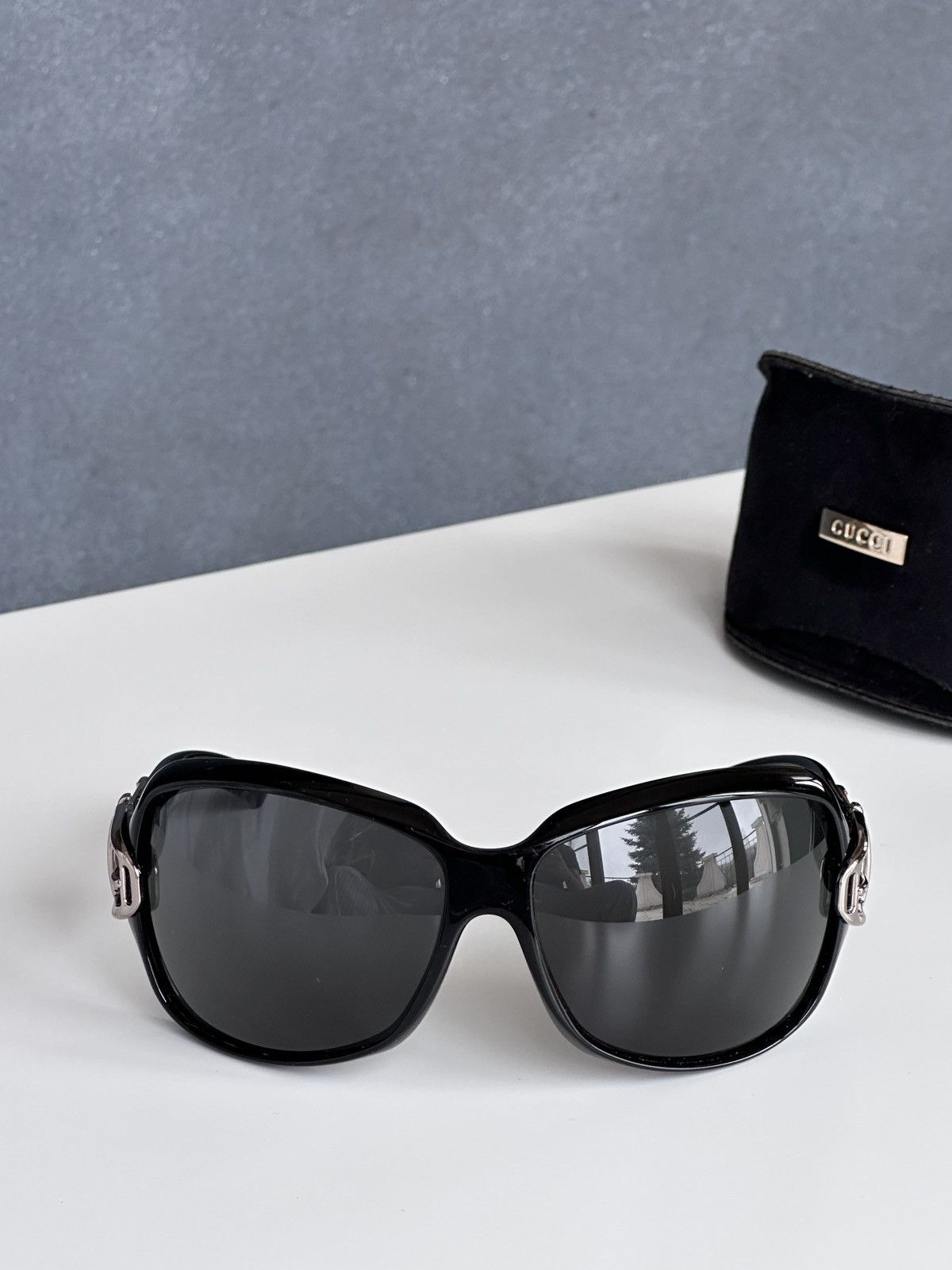 Gucci GUCCI Shield Buckle Logo Oversized Black Sunglasses GG2591/S Size ONE SIZE - 5 Thumbnail