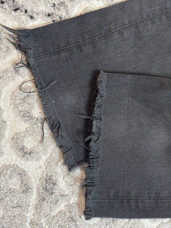 Levi's Vintage Clothing Vintage Levi’s 501 Grey Denim 1998 Made in Hungary W28 L30 Size US 28 / EU 44 - 12 Thumbnail