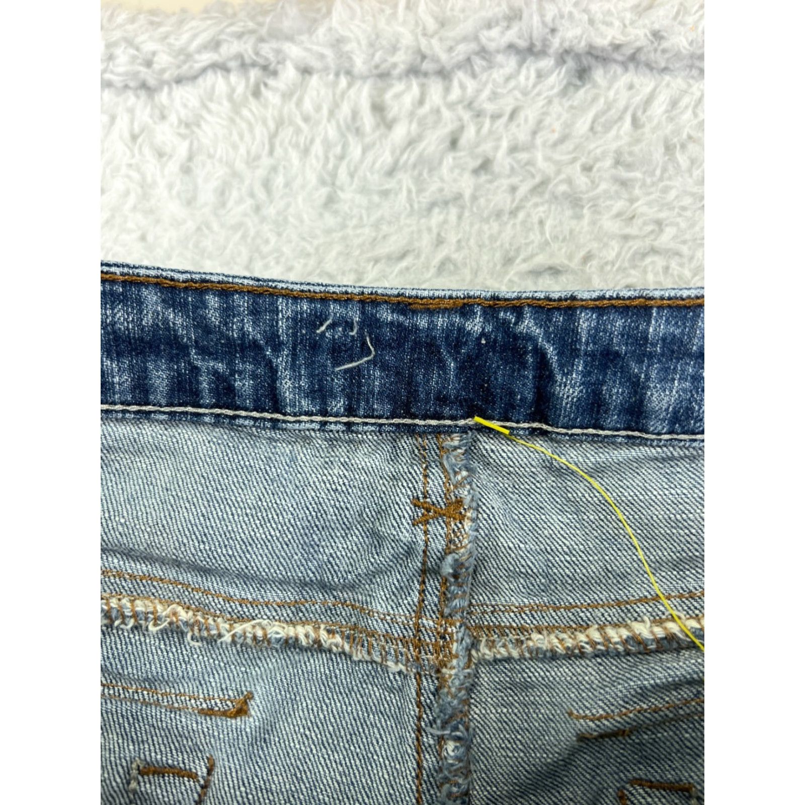Vintage L.e.i. Jeans Womens 5 Blue Denim Flared Embellished Eagle Embroidery 27x31 Size 27" / US 4 / IT 40 - 6 Thumbnail
