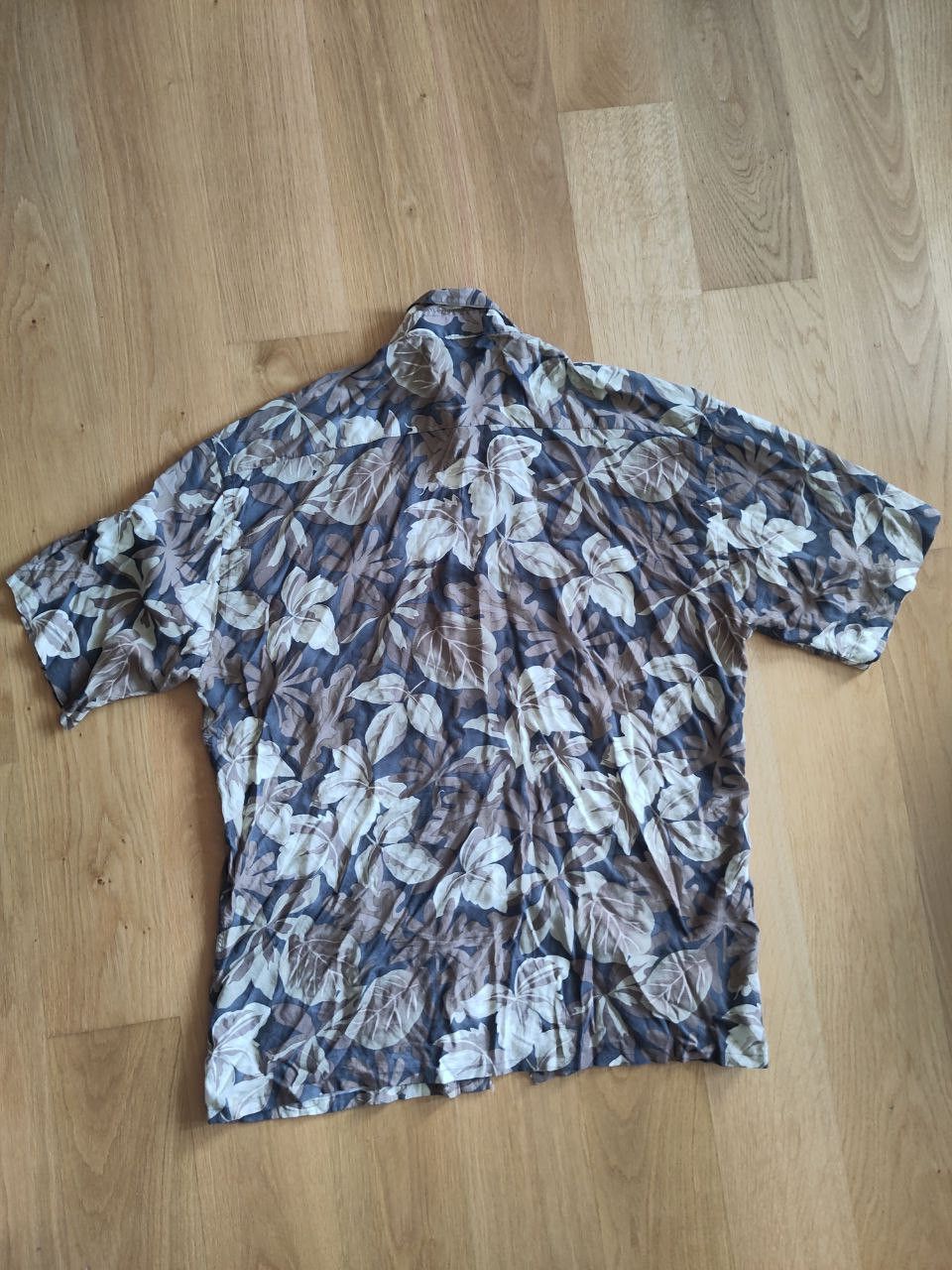 Pierre Cardin Earth tones Hawaiian / Aloha shirt Size US XL / EU 56 / 4 - 5 Thumbnail