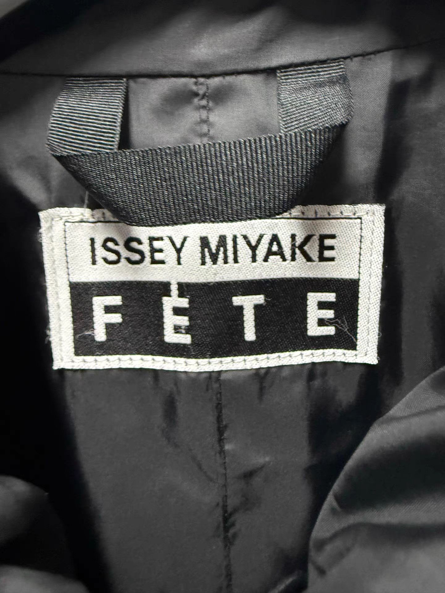 Issey Miyake Issey Miyake FETE Pleated Zip Trench Coat K20 Size US L / EU 52-54 / 3 - 6 Thumbnail