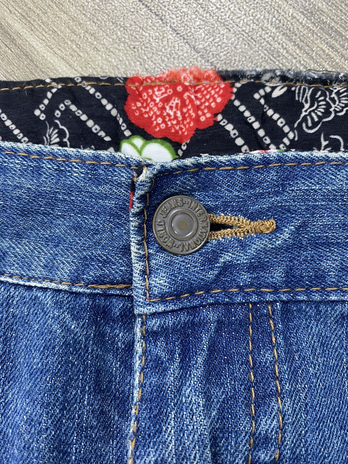 Karakuri Tamashii Dominate Karakuri Tamashii Koi Flowers Embroidery Jeans Y2K Size US 30 / EU 46 - 6 Thumbnail
