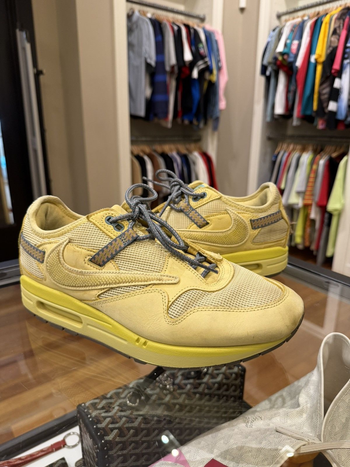 Nike × Travis Scott Travis Scott x Nike Air Max 1 - saturn Gold Size US 10 / EU 43 - 1 Thumbnail