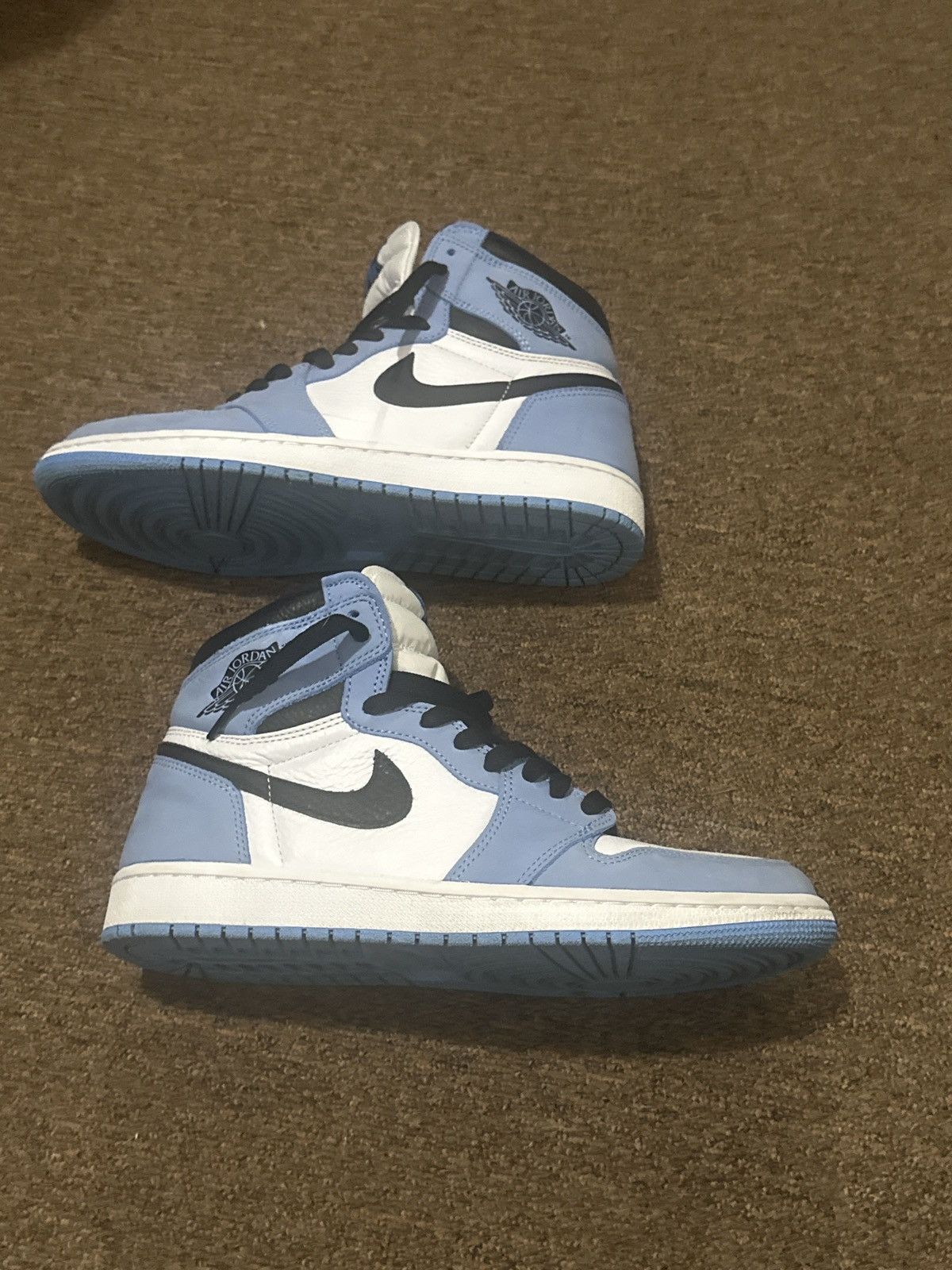 Jordan Brand Air Jordan 1 Retro High OG Size US 9.5 / EU 42-43 - 2 Thumbnail