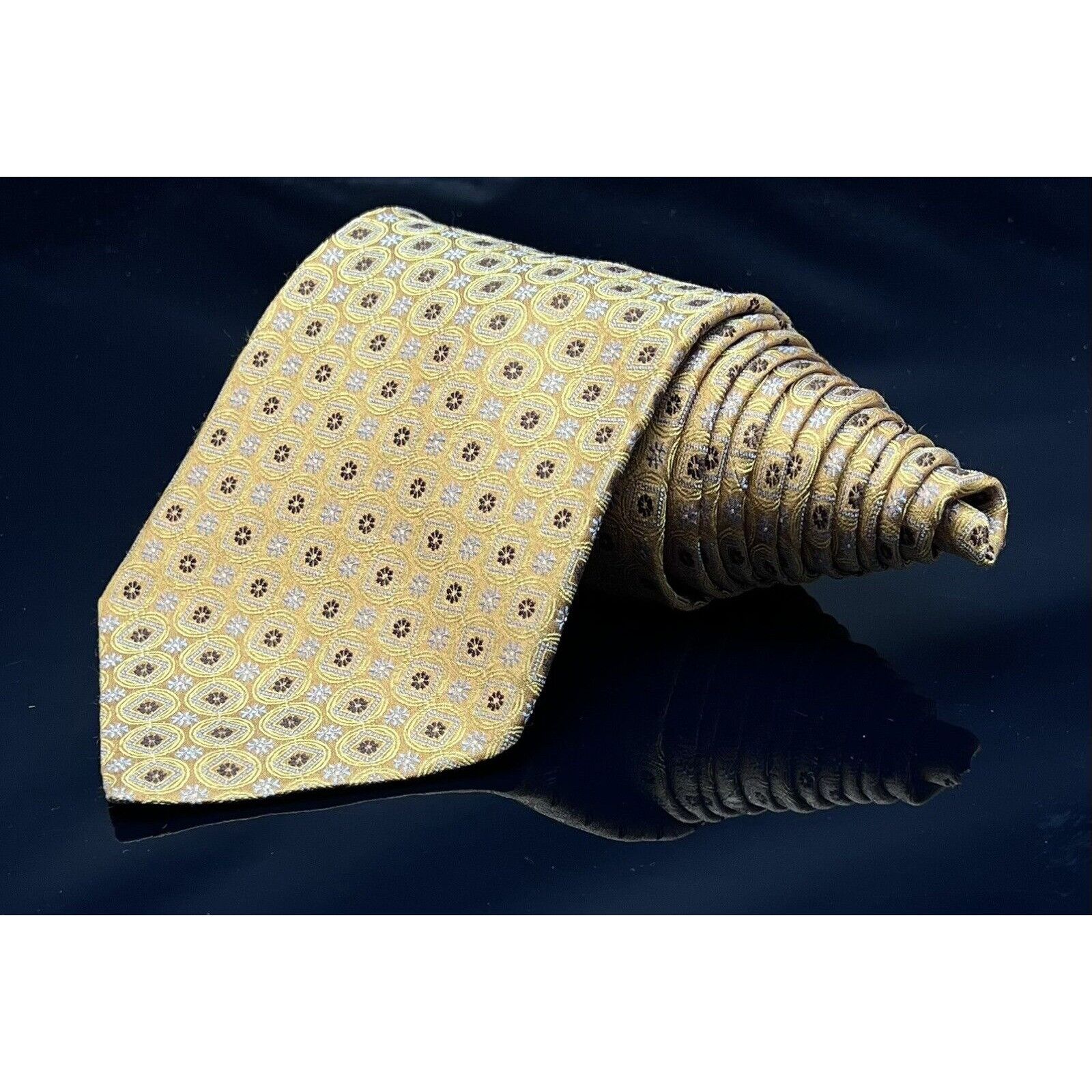 Jos. A. Bank NEW JOS A BANK SIGNATURE GOLD TIE 100% SILK HAND MADE BLUE Size ONE SIZE - 1 Thumbnail