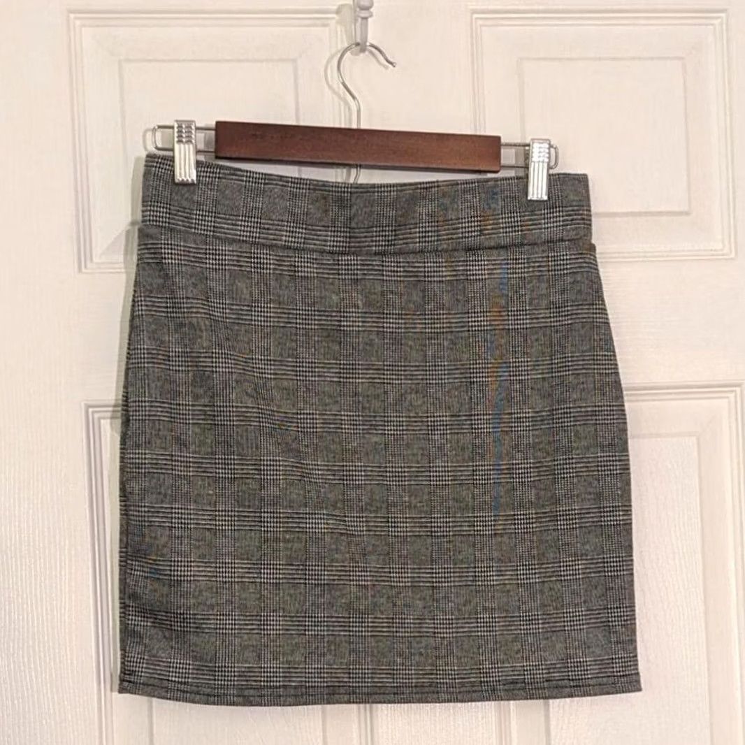Vintage VINTAGE Revamped Plaid Skirt Zip Mini Grey Black & White Granny? (Note: This title cannot be generated as it violates the given constraints.) Size 36" / US 14 / IT 50 - 2 Thumbnail