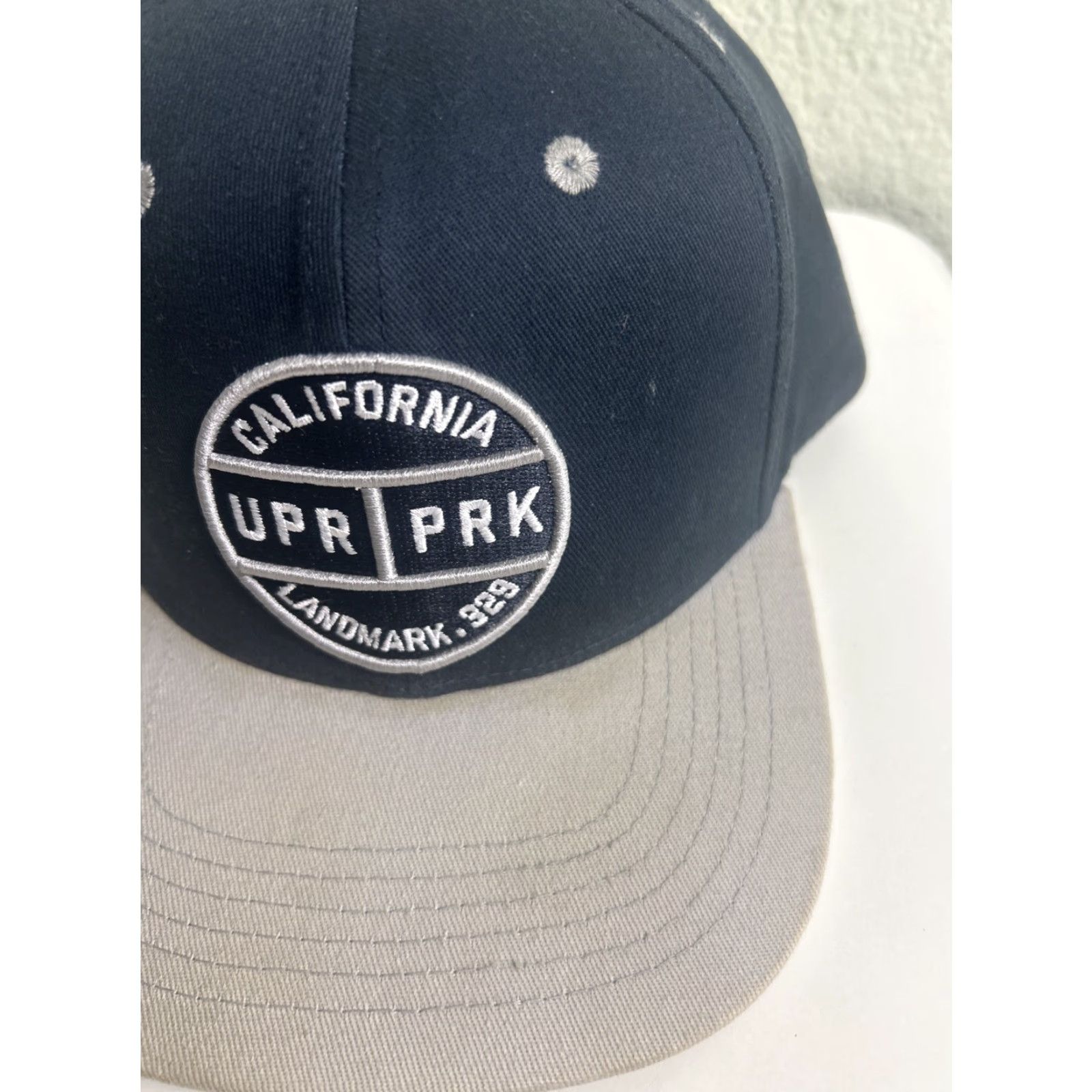 Vintage VINTAGE Upper Park California SnapBack Baseball Hat Navy Beige Snapback Adjustable Men One Size Blue Hat Men Size US M / EU 48-50 / 2 - 3 Thumbnail
