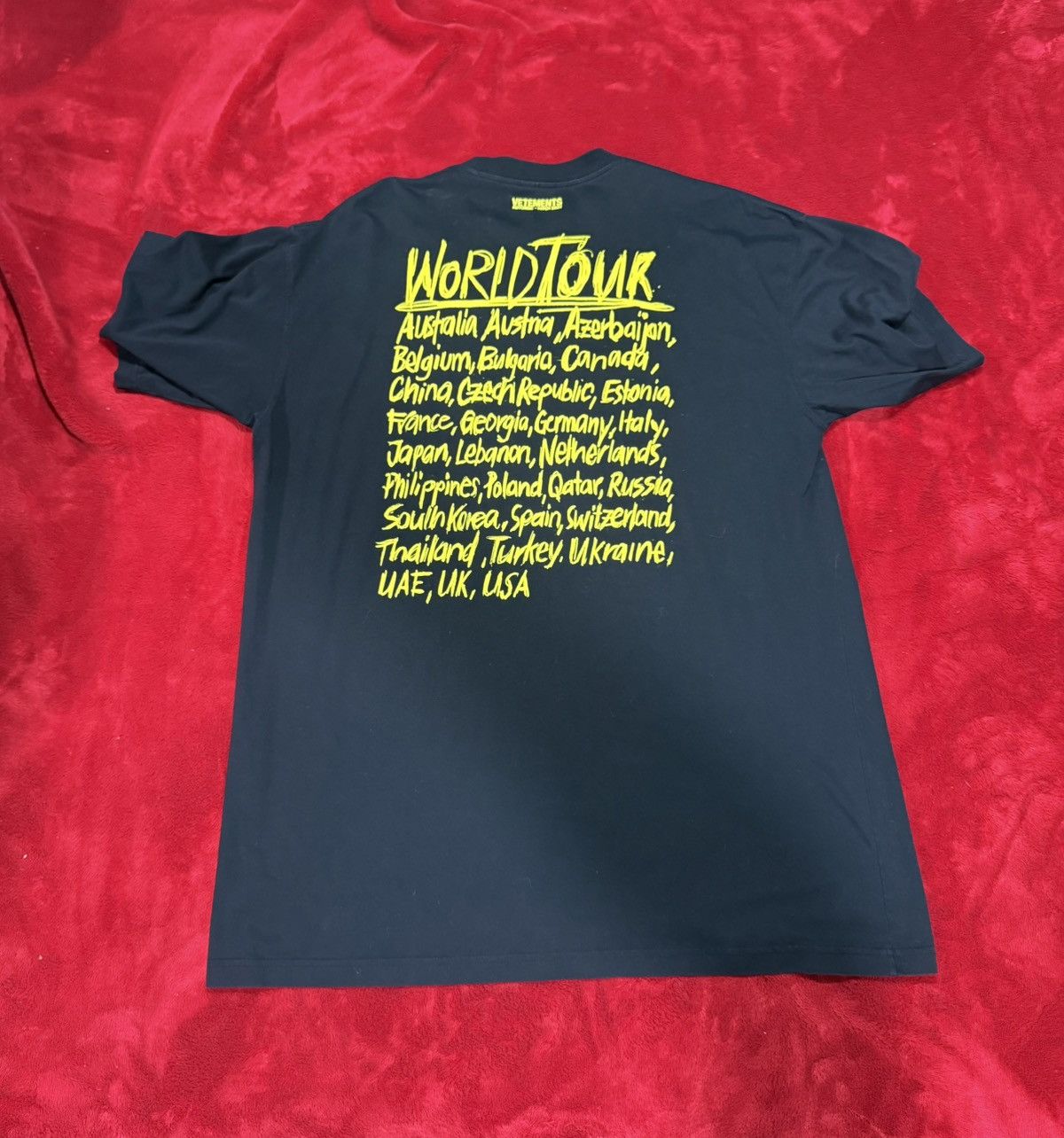 Vetements Vetements World Tour Shirr Size US M / EU 48-50 / 2 - 2 Thumbnail
