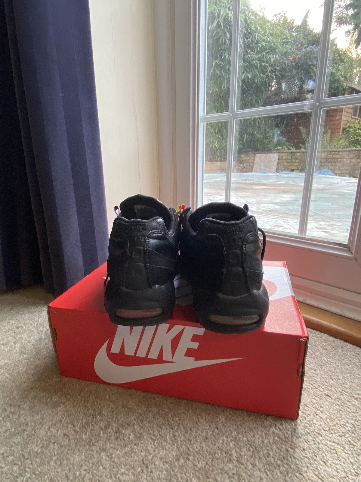 Nike AIR MAX 95 LA VS NYC Size US 11.5 / EU 44-45 - 3 Thumbnail