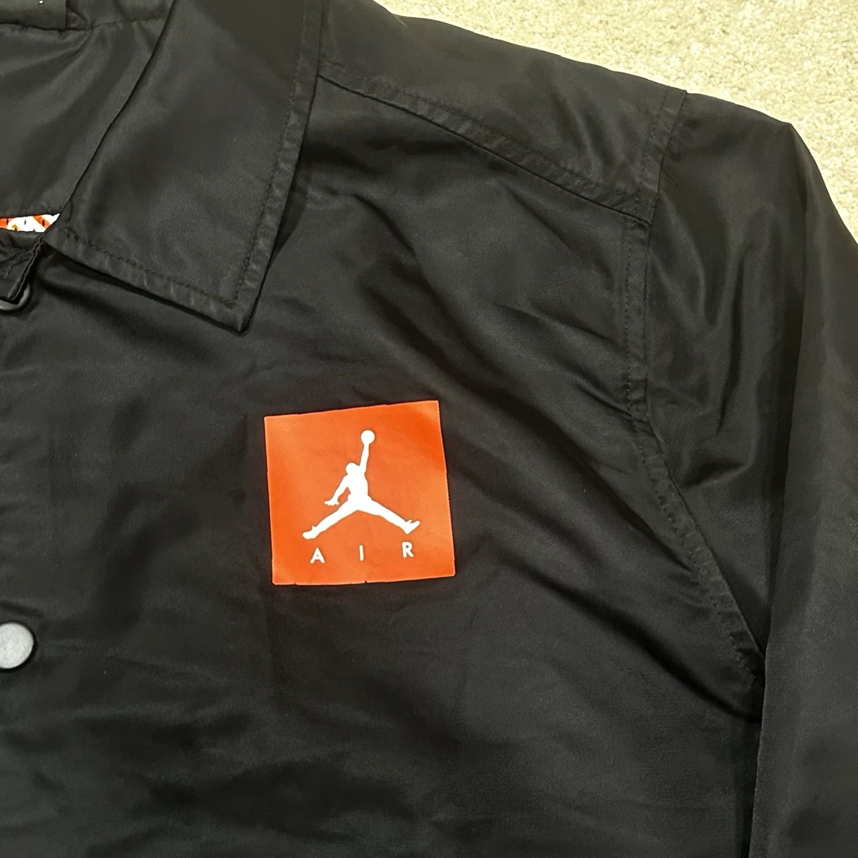 Jordan Brand Jordan Like Mike Gatorade Coaches Windbreaker Jacket Mens XL Black Size US XL / EU 56 / 4 - 3 Thumbnail