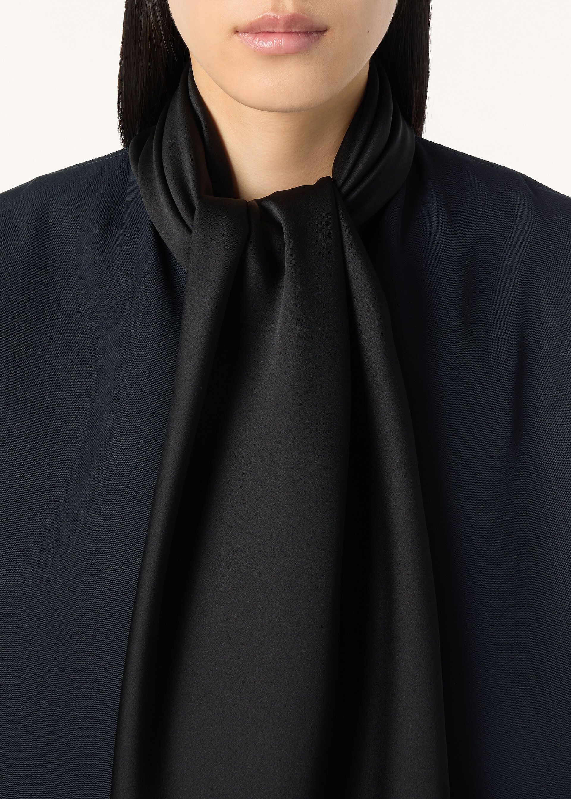Loro Piana os11x0326 FAQ5870 Ibel Coat in Blue Navy/Black Size M / US 6-8 / IT 42-44 - 3 Thumbnail