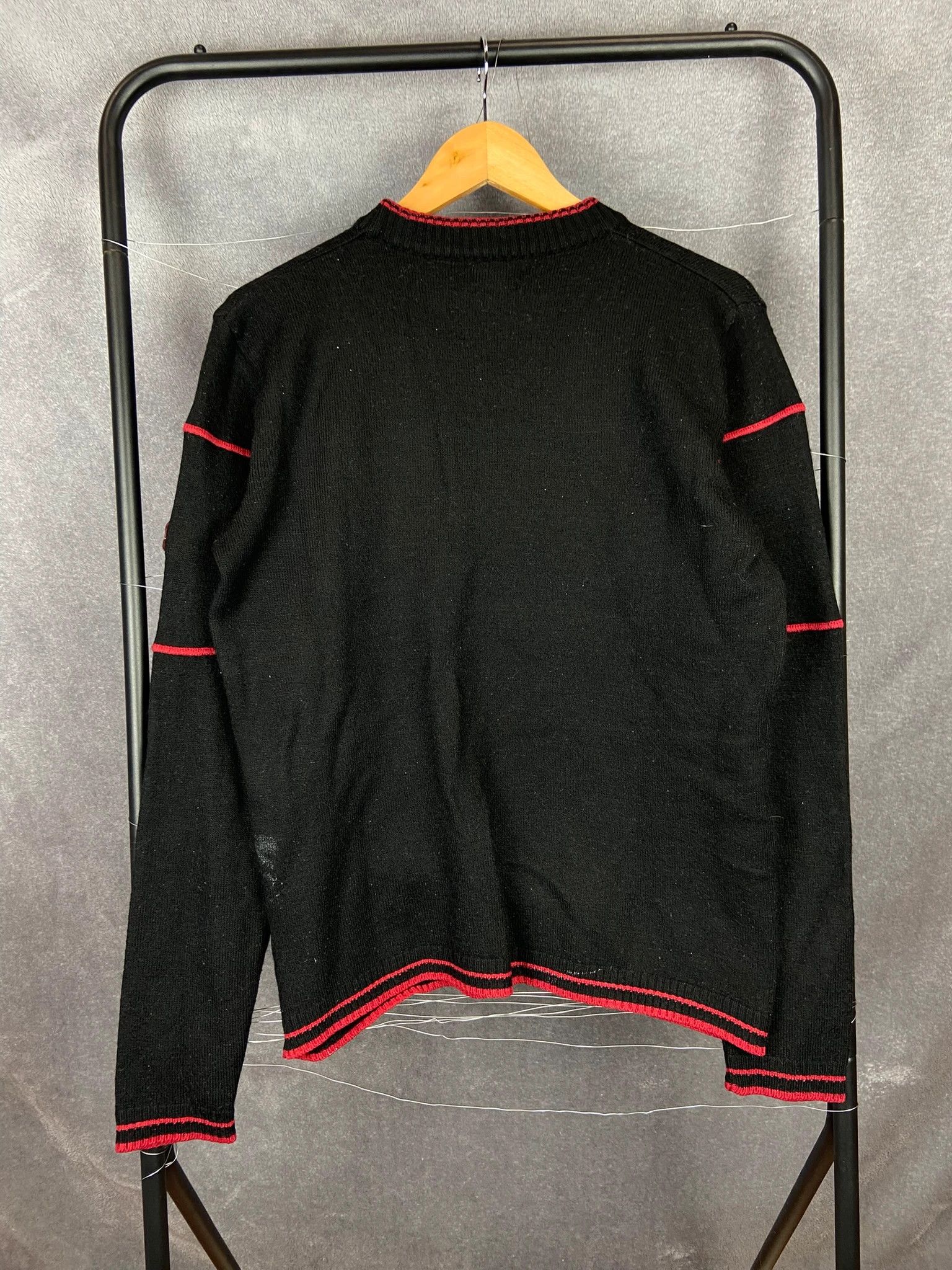 Versace Sweater Versace Sport black red stripe patch vintage knit Size US M / EU 48-50 / 2 - 4 Thumbnail