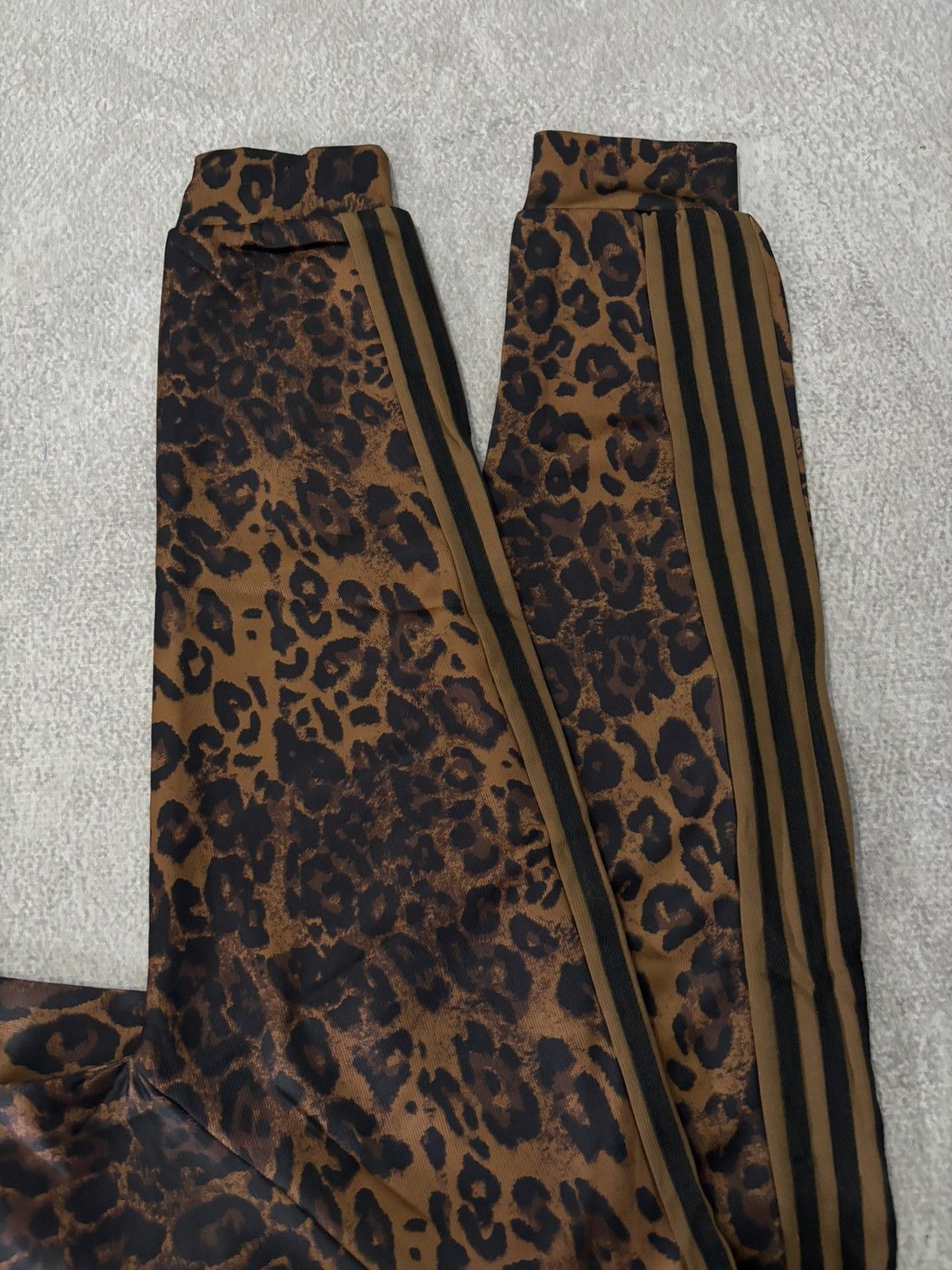 Other LEOPARD TRACKTOP 3STRIP by Double T Size US XL / EU 56 / 4 - 6 Thumbnail