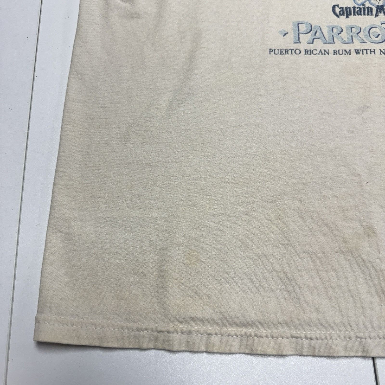 Vintage Vintage Electric Parrot Captain Morgans T Shirt Mens XL Size US XL / EU 56 / 4 - 7 Thumbnail