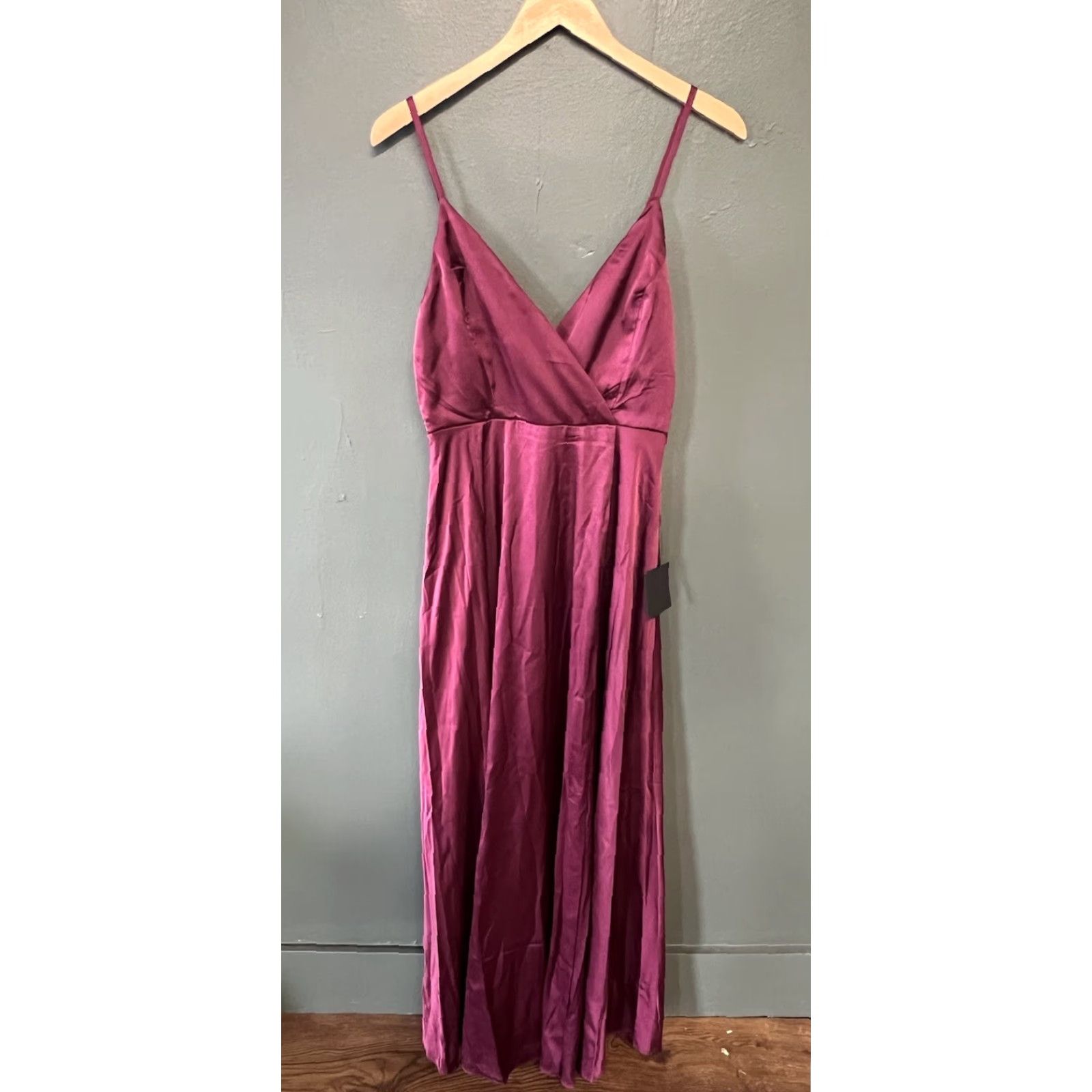Lulus Lulus Womens Maroon Midi Slip Dress NWT Size Large User: Lulus Womens Maroon Midi Slip Dress NWT Size Large Size M / US 6-8 / IT 42-44 - 2 Thumbnail