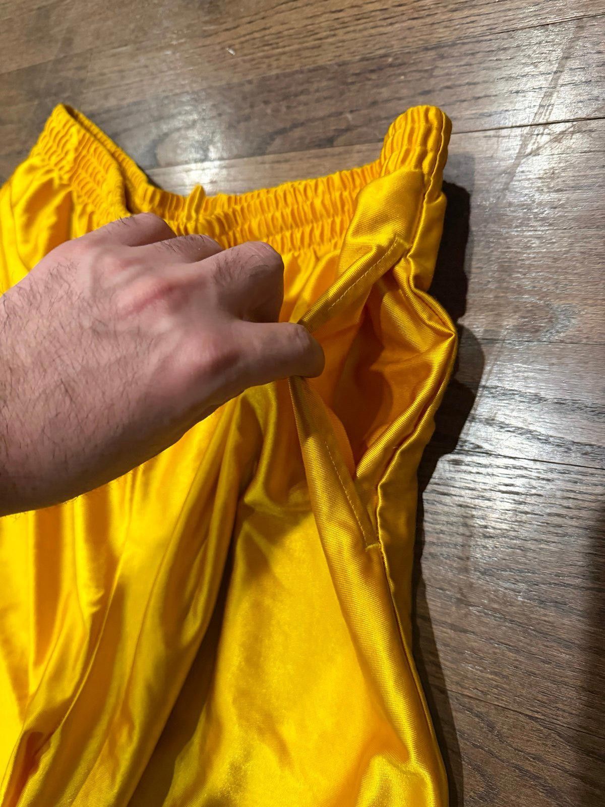 Nike Witchita State Shockers Gold Dazzle Satin Shorts Mens XL 90s Size US 36 / EU 52 - 5 Thumbnail