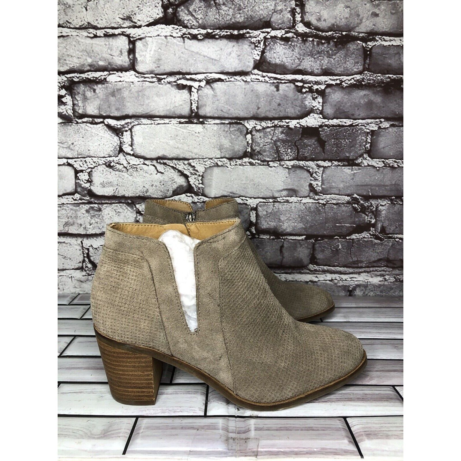 Lucky Brand Lucky Brand Ponic Taupe Tan Suede Cutout Block Heel Booties Size US 7.5 / IT 37.5 - 3 Thumbnail