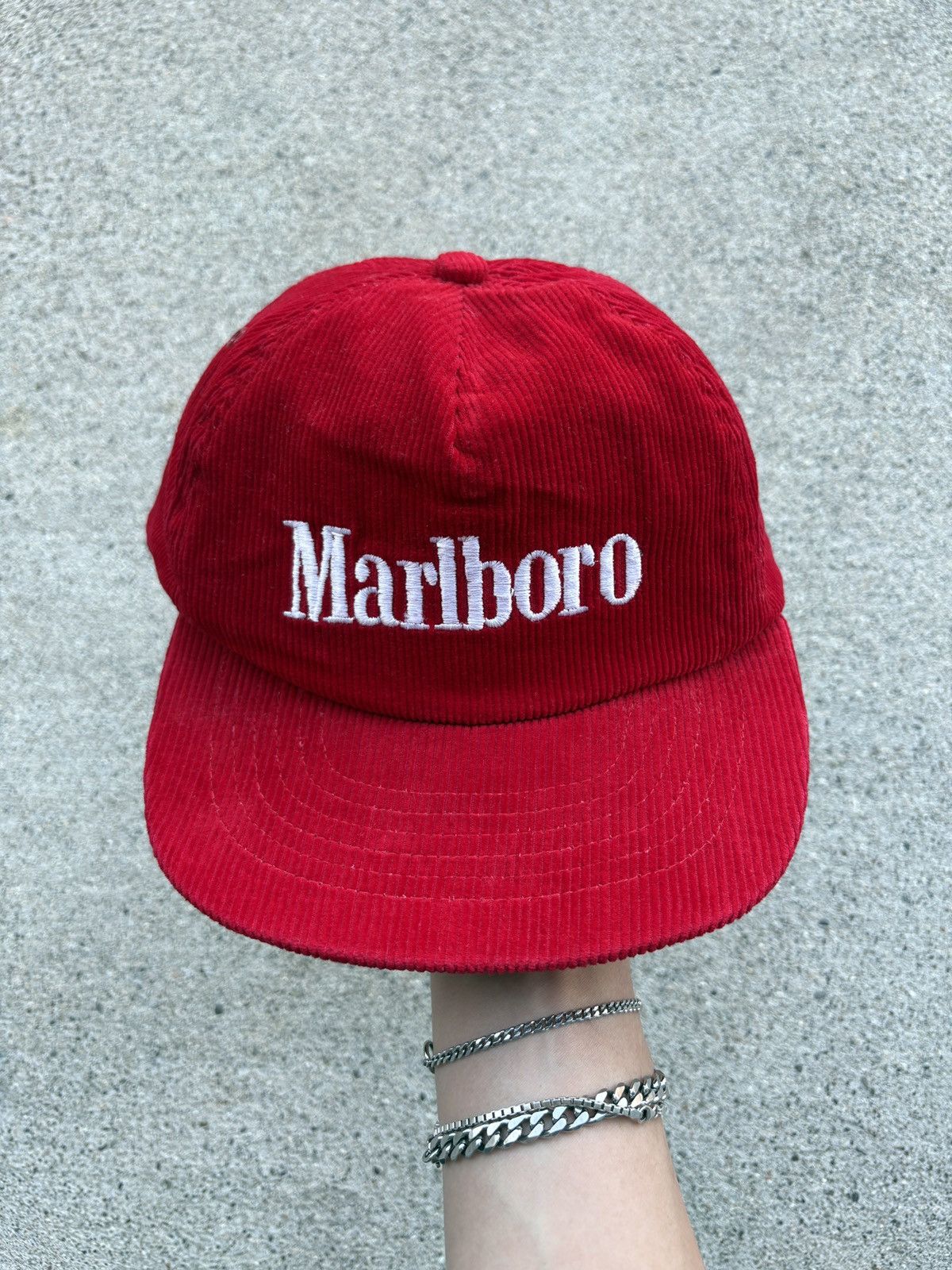 Camel Vintage 1990s Marlboro Red/White Corduroy Snap Back Hat Size ONE SIZE - 1 Thumbnail
