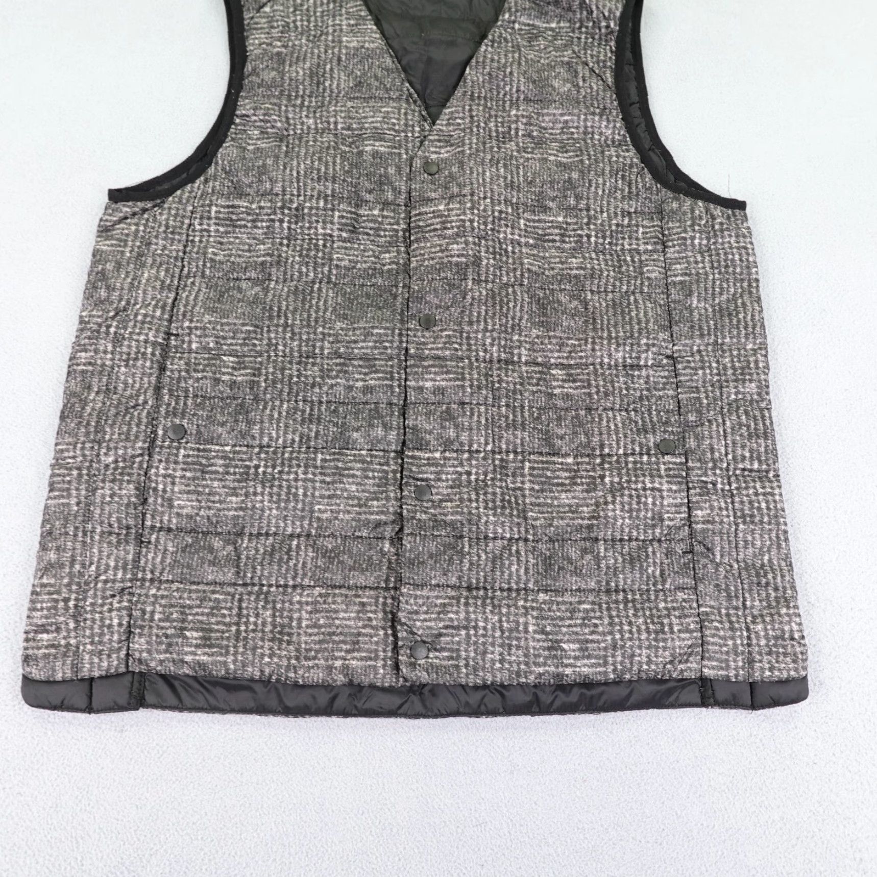 Vintage VINTAGE Olzen Vest Mens Medium Gray Plaid Quilted Puffer Snap Up Lightweight Insulated Size US M / EU 48-50 / 2 - 3 Thumbnail