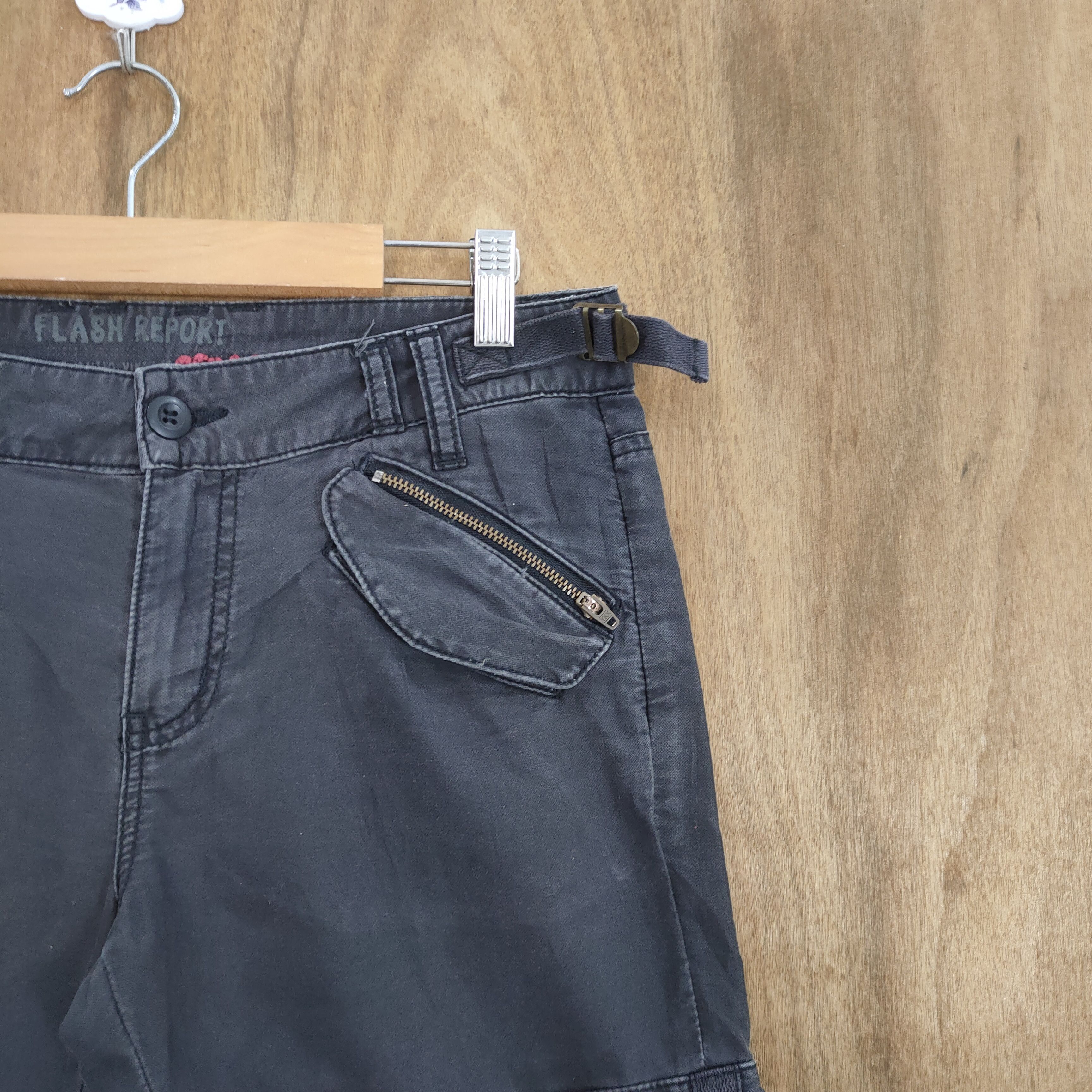 Japanese Brand VINTAGE FLASH REPORT FLARE FADED BLACK CARGO PANTS Size US 30 / EU 46 - 6 Thumbnail