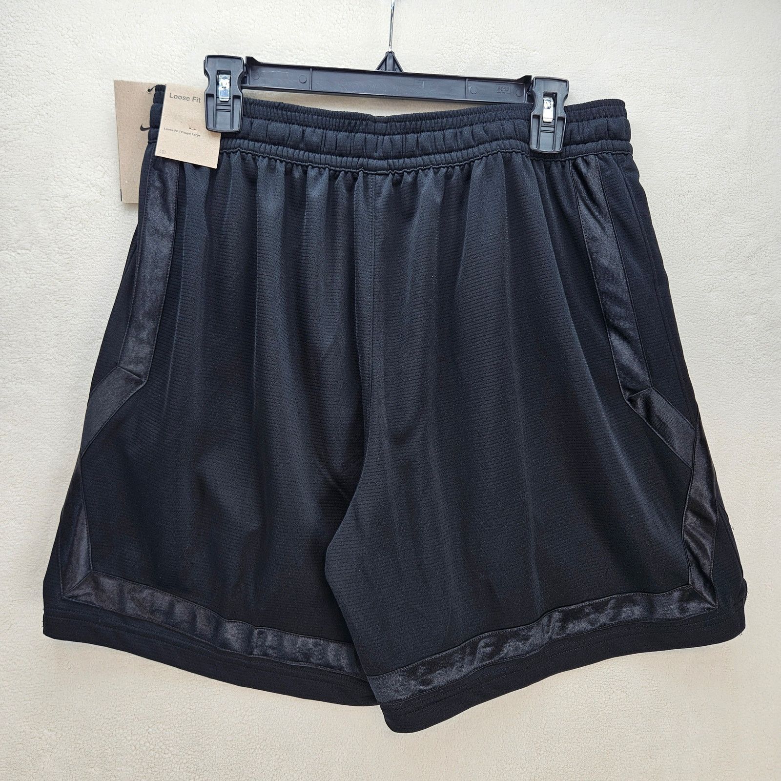 Nike NIKE WOMEN'S LARGE DRI-FIT FLY BLACK BASKETBALL SHORTS Size 30" / US 8 / IT 44 - 6 Thumbnail