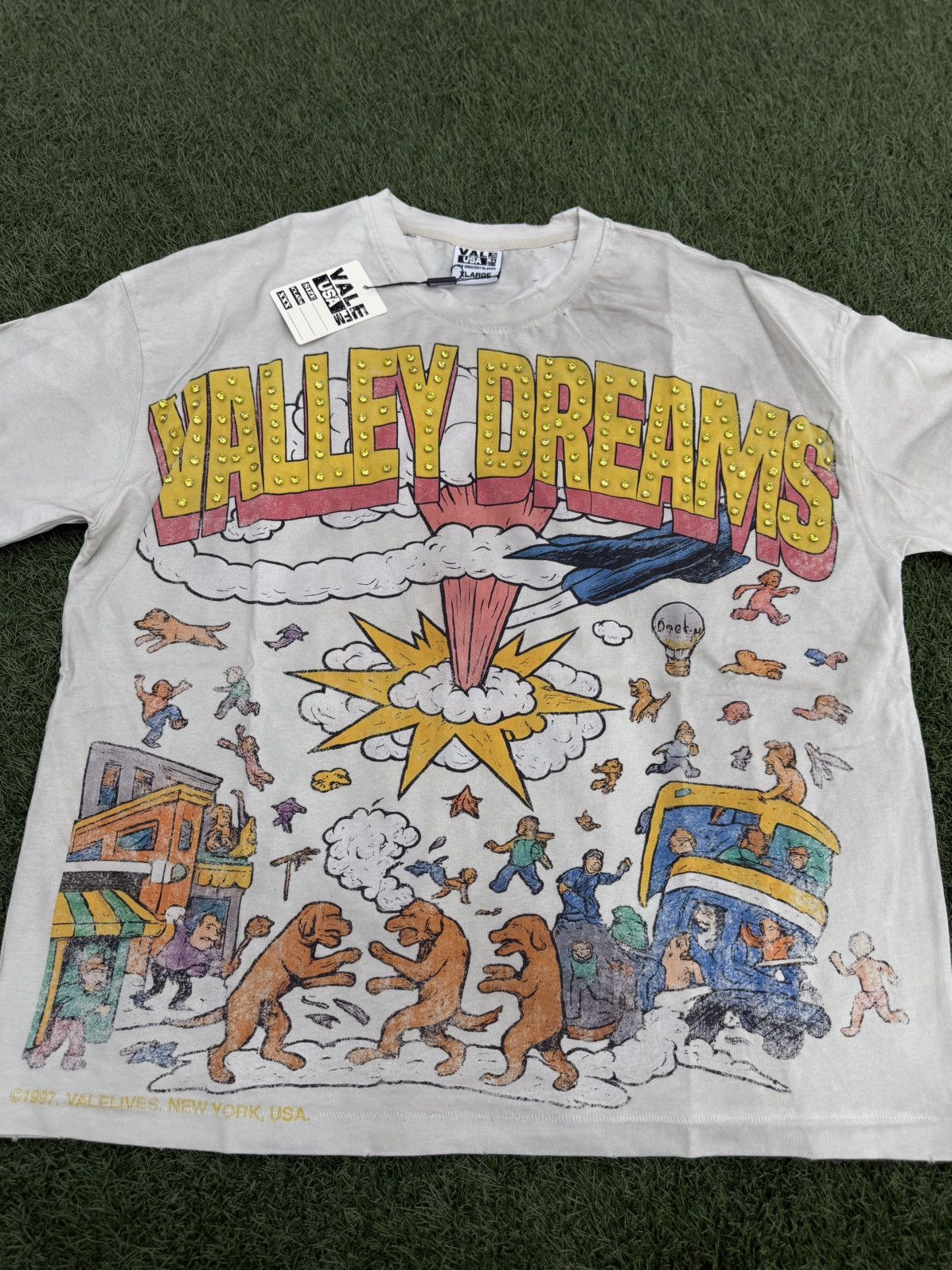 Vale Valley Dreams Chaos Bling Tee Size Large (NEW) Size US L / EU 52-54 / 3 - 1 Thumbnail