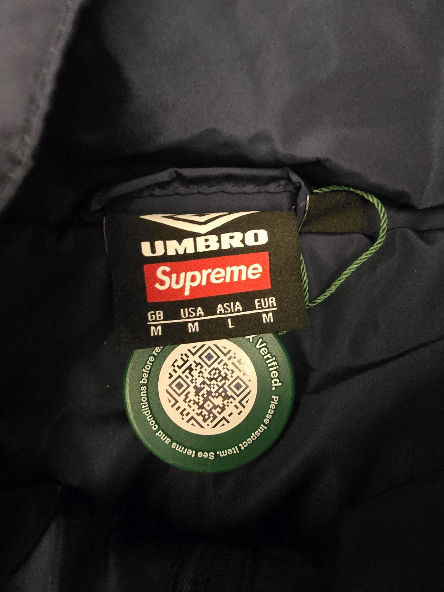 Supreme × Umbro Gradient Track Jacket Navy Size US M / EU 48-50 / 2 - 6 Thumbnail