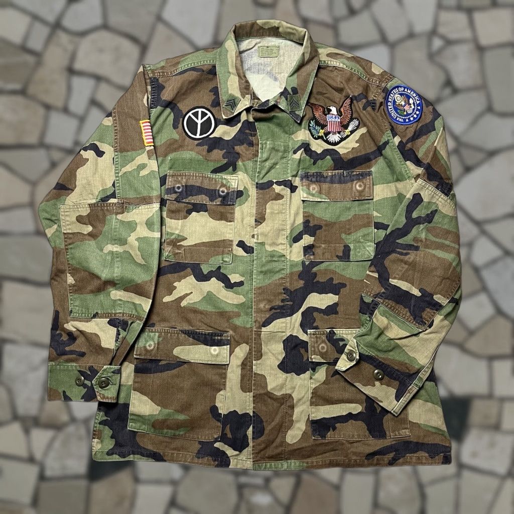 VINTAGE Woodland Camouflage Combat Jacket with Patches Large Long Unisex Adults Regular Military Jacket