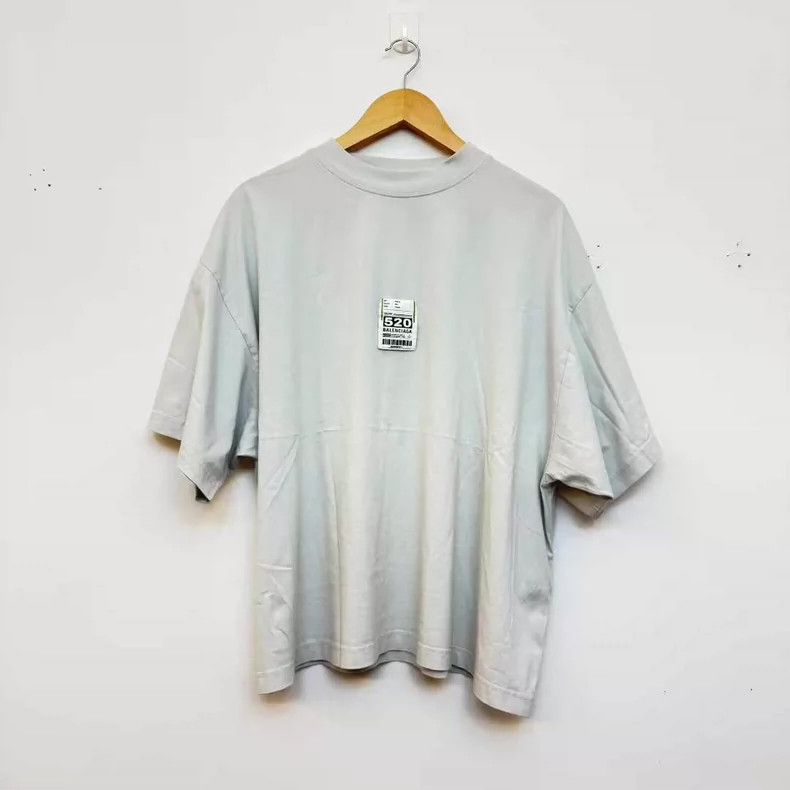 Balenciaga Balenciaga Valentine's Day 520 limited short sleeves Size L / US 10 / IT 46 - 1 Thumbnail