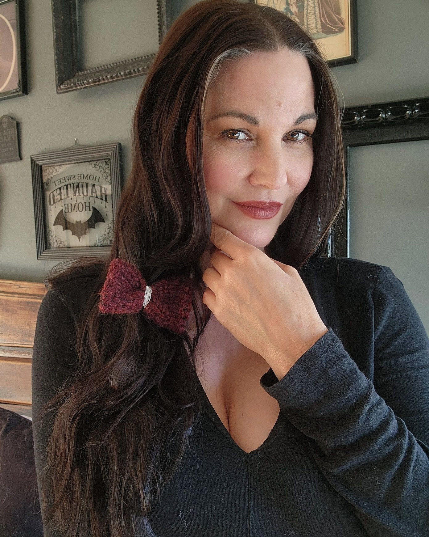 Handmade Hand Knit Hair Bow on Clip, Dark Red with Vintage White Lace Size ONE SIZE - 2 Thumbnail