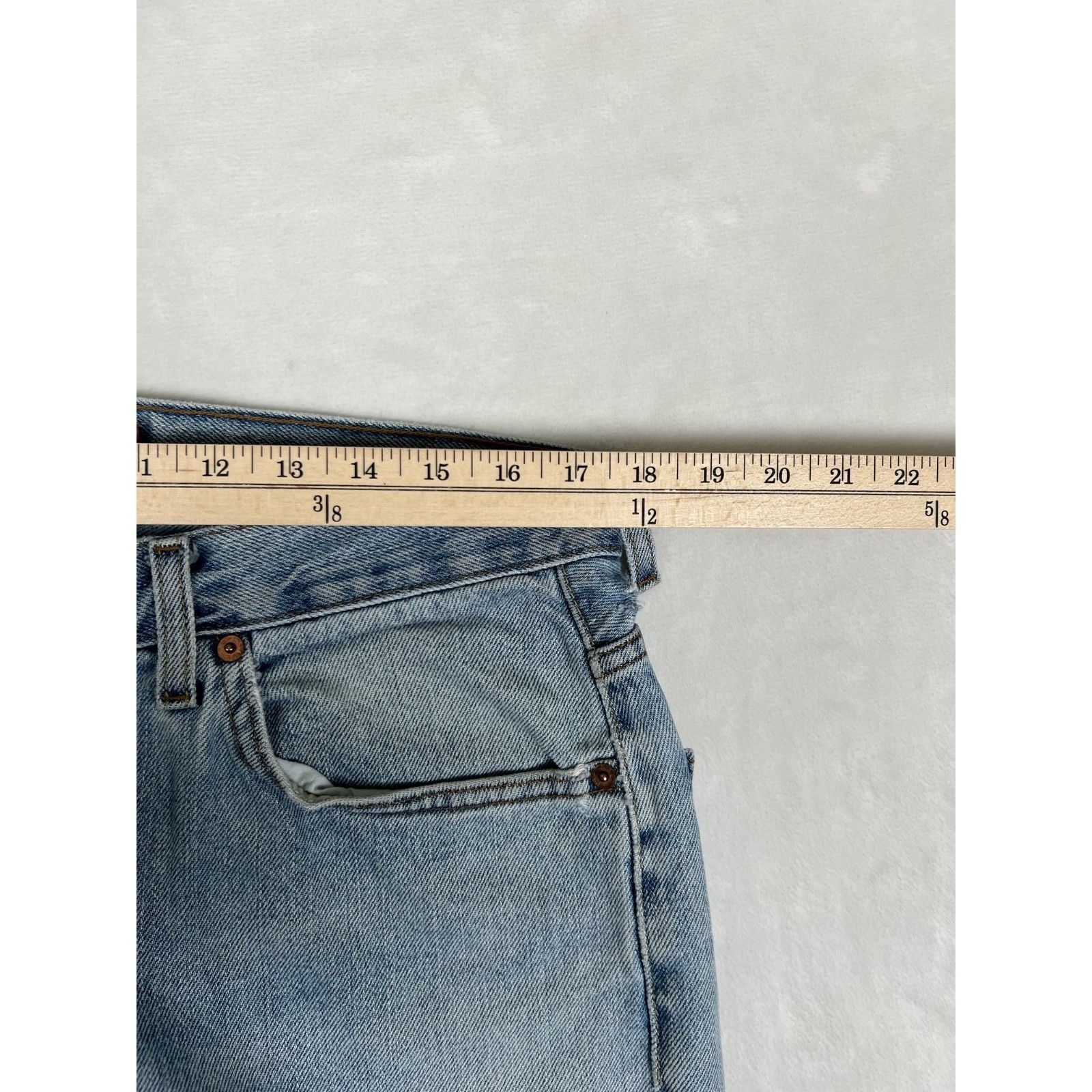 Levi's Vintage 505 Levi’s Blue Denim Jeans Size 36x32 Distressed Gr Size US 36 / EU 52 - 6 Thumbnail