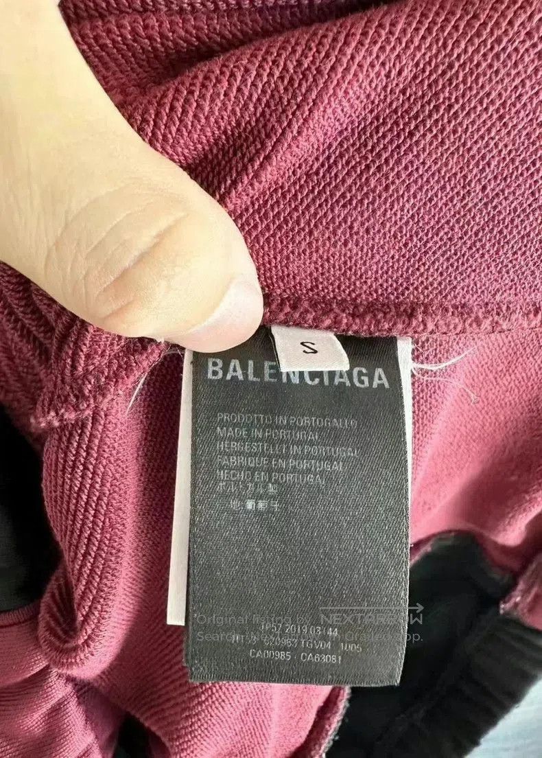 Balenciaga Balenciaga Black Red Stitch Turtle Neck Sweatshirt S. Size US S / EU 44-46 / 1 - 4 Thumbnail