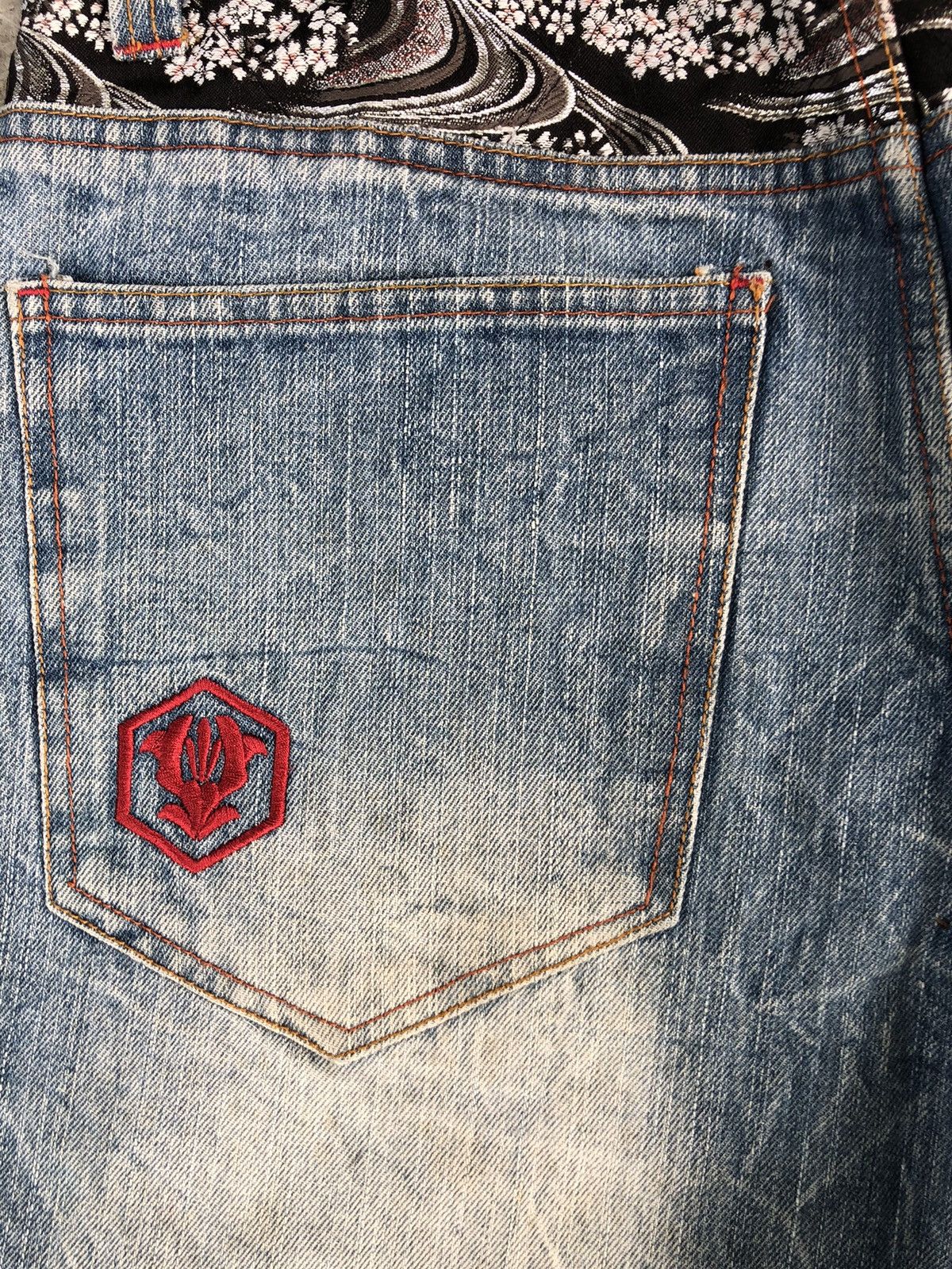Japanese Brand Japanese Geisha Embroidered Jeans Distressed Jeans Size US 31 - 17 Thumbnail