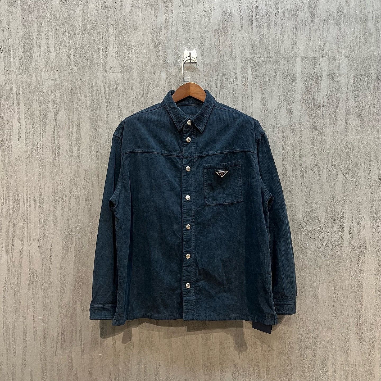 Prada Prada Corduroy Triangle Logo Shirt Size M Size US M / EU 48-50 / 2 - 1 Thumbnail